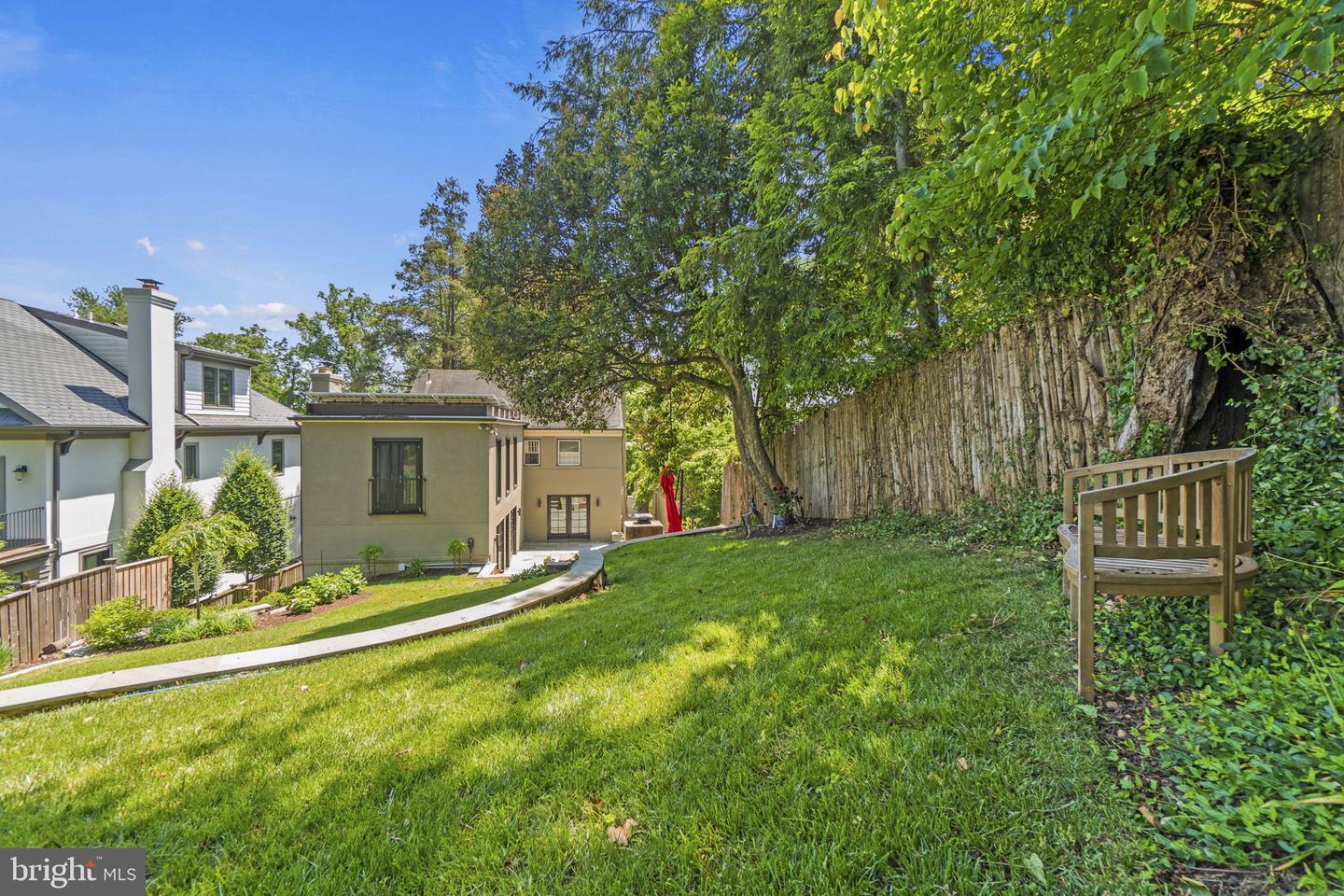 4433 Klingle St NW