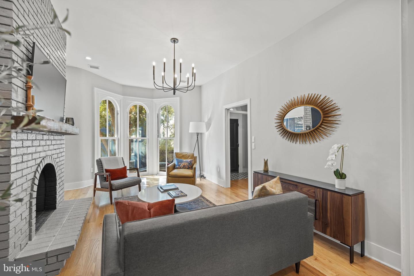 1303 Corcoran St NW