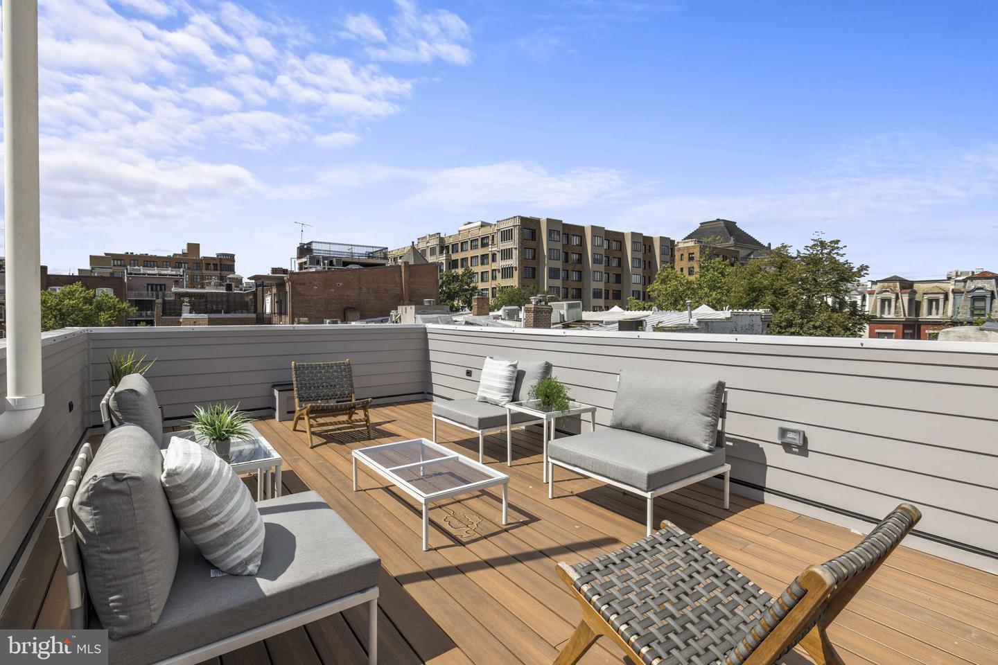 1632 15th St NW