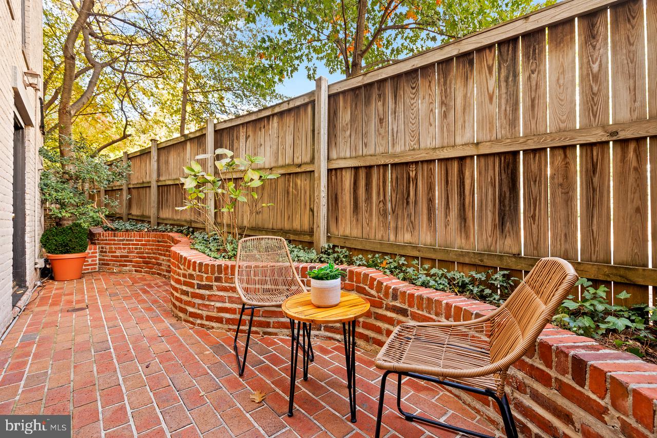 3101 P St NW #1