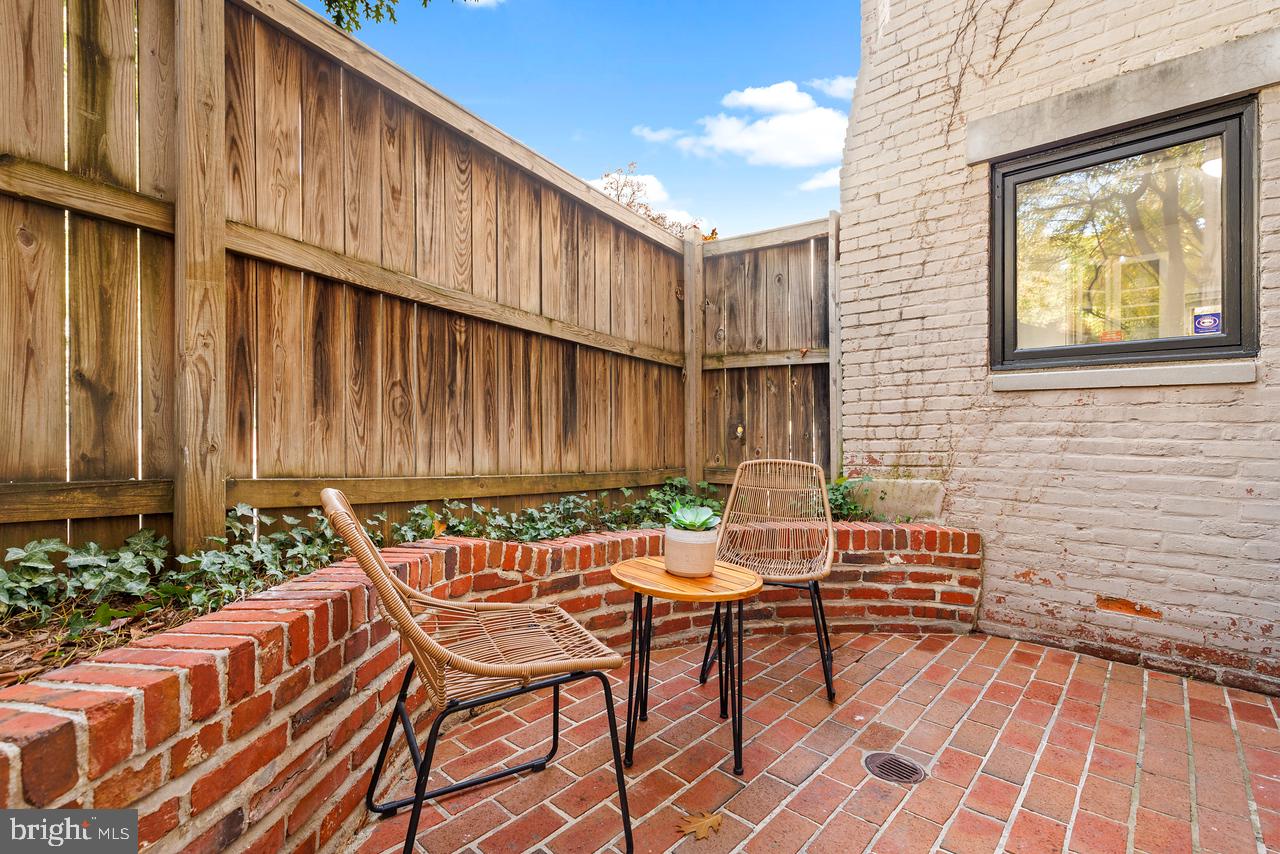 3101 P St NW #1