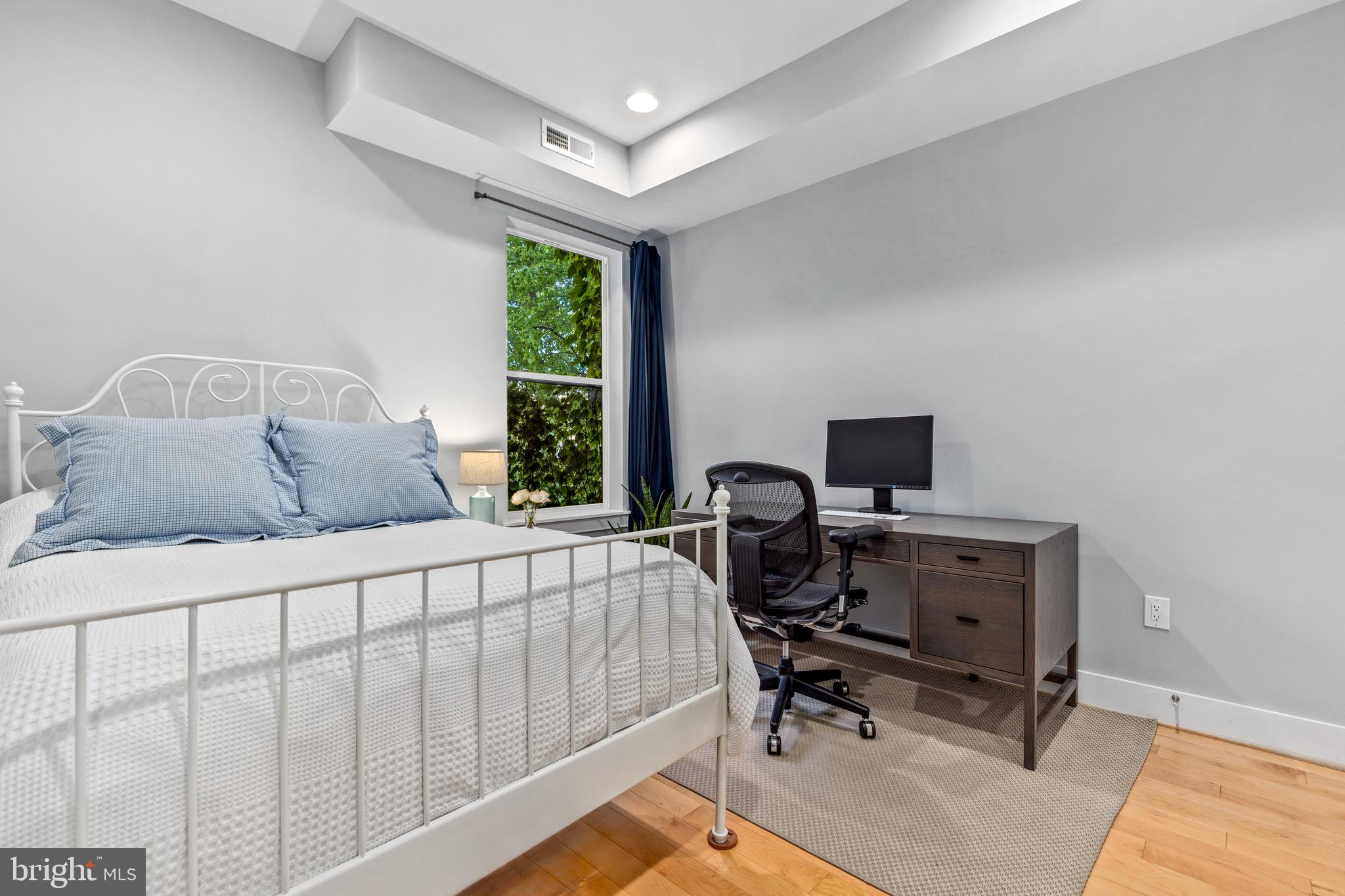 2435 Ontario Rd NW #3