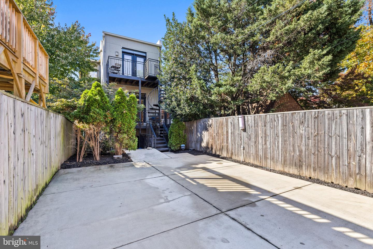 2435 Ontario Rd NW #3
