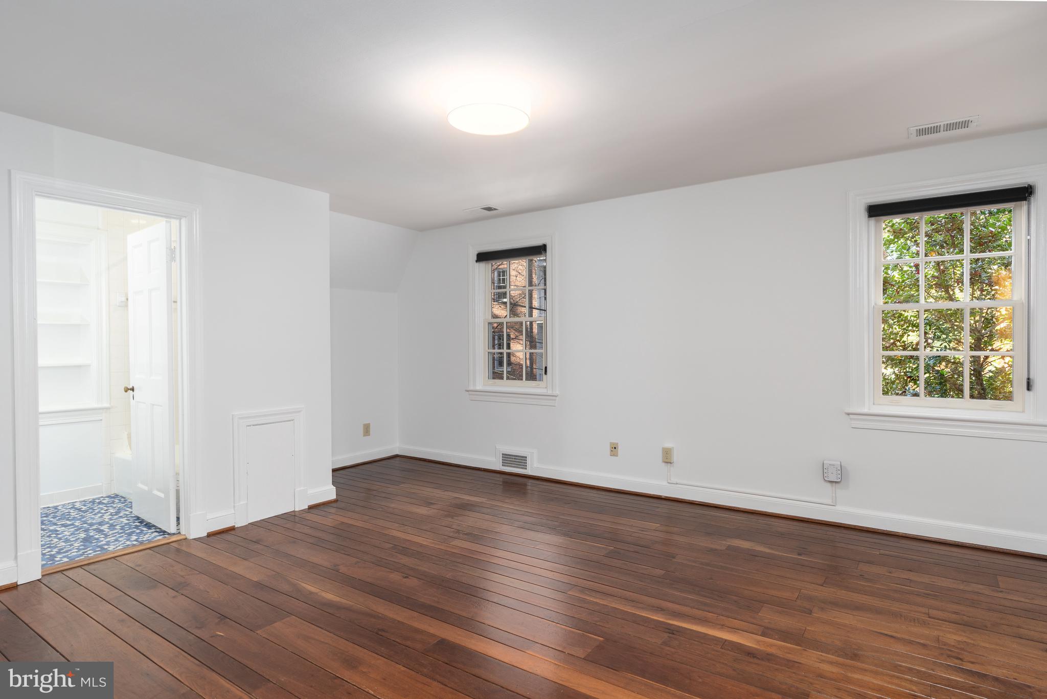 3540 Springland Ln NW