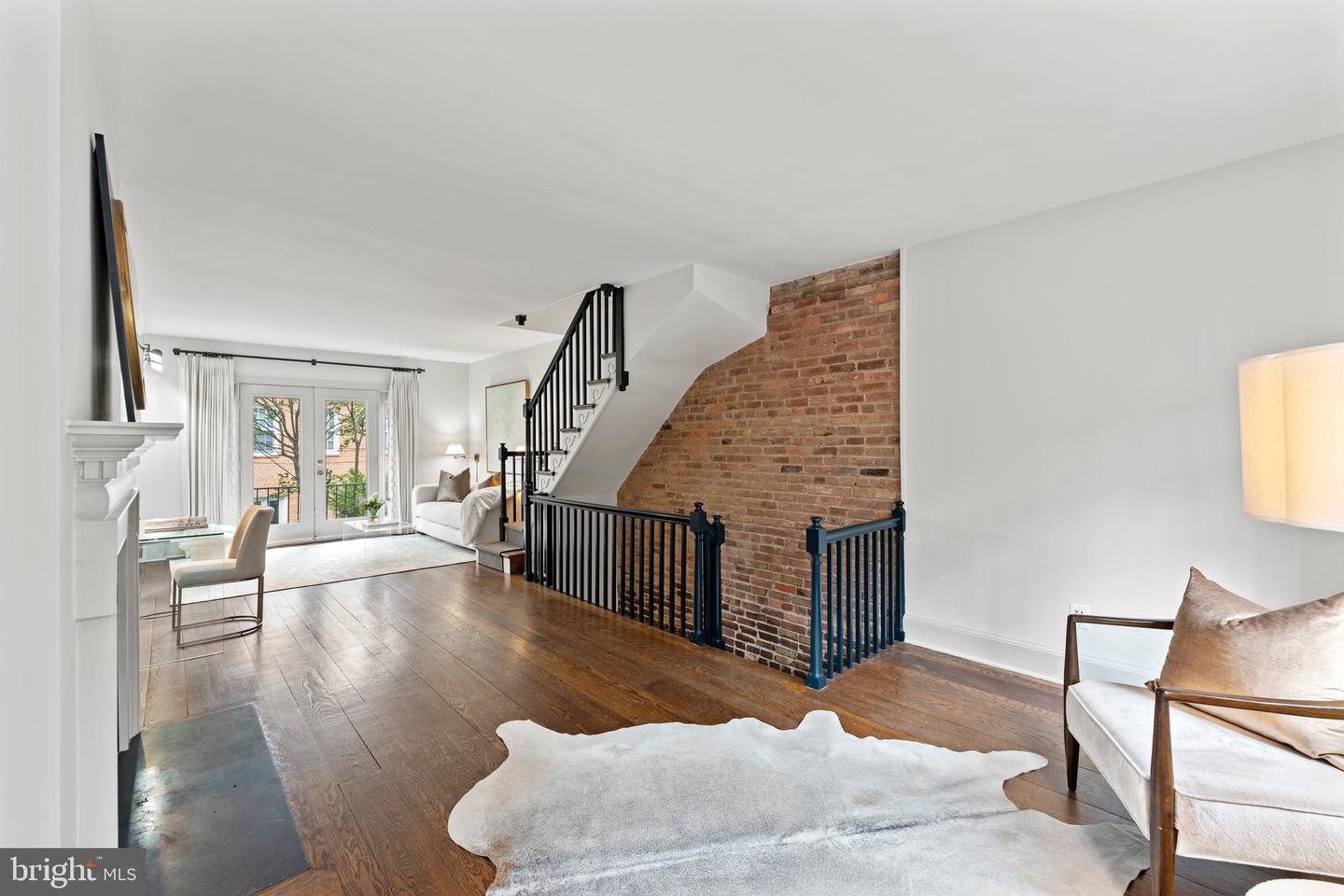 1604 32nd St NW