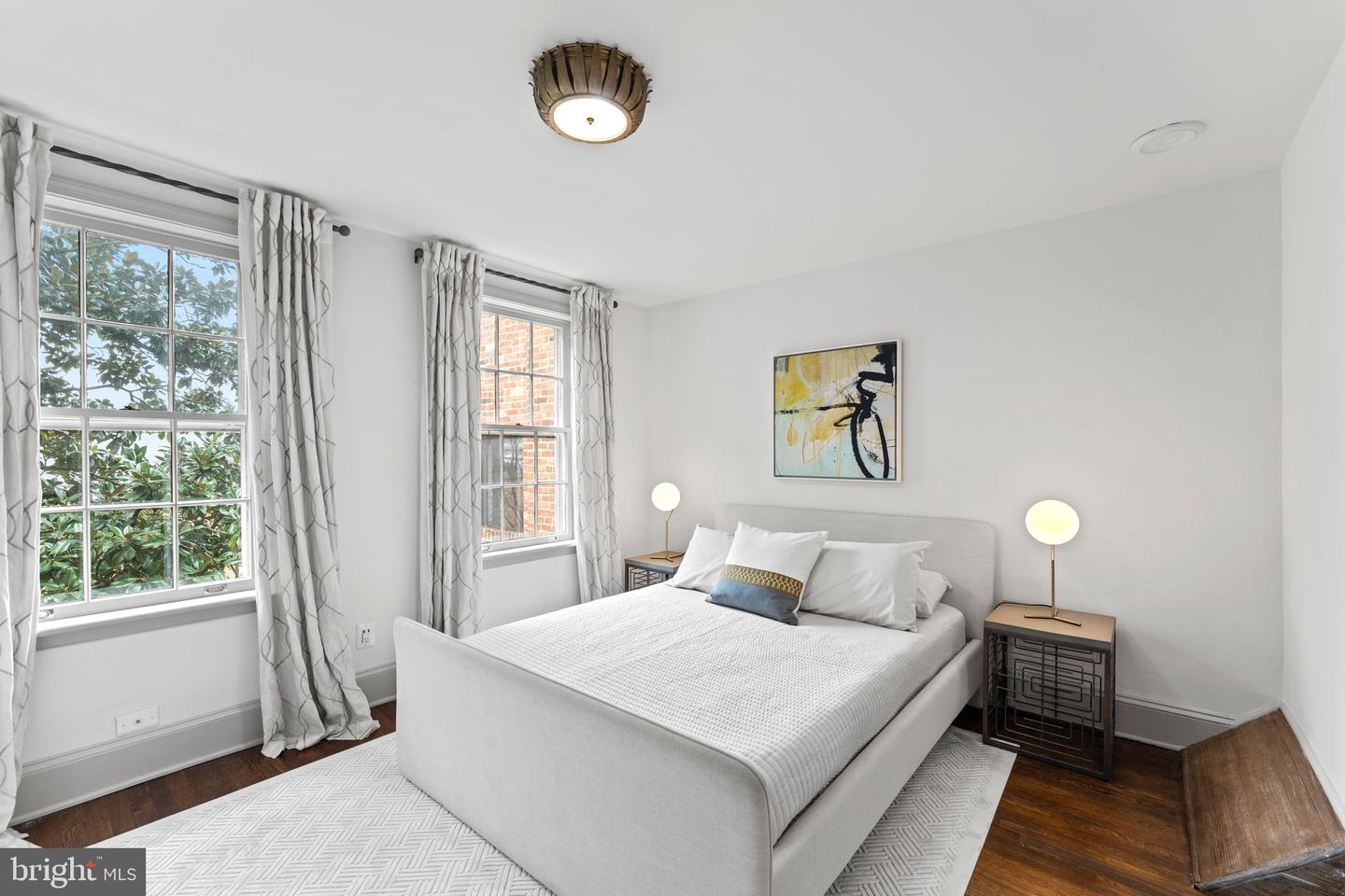 1604 32nd St NW