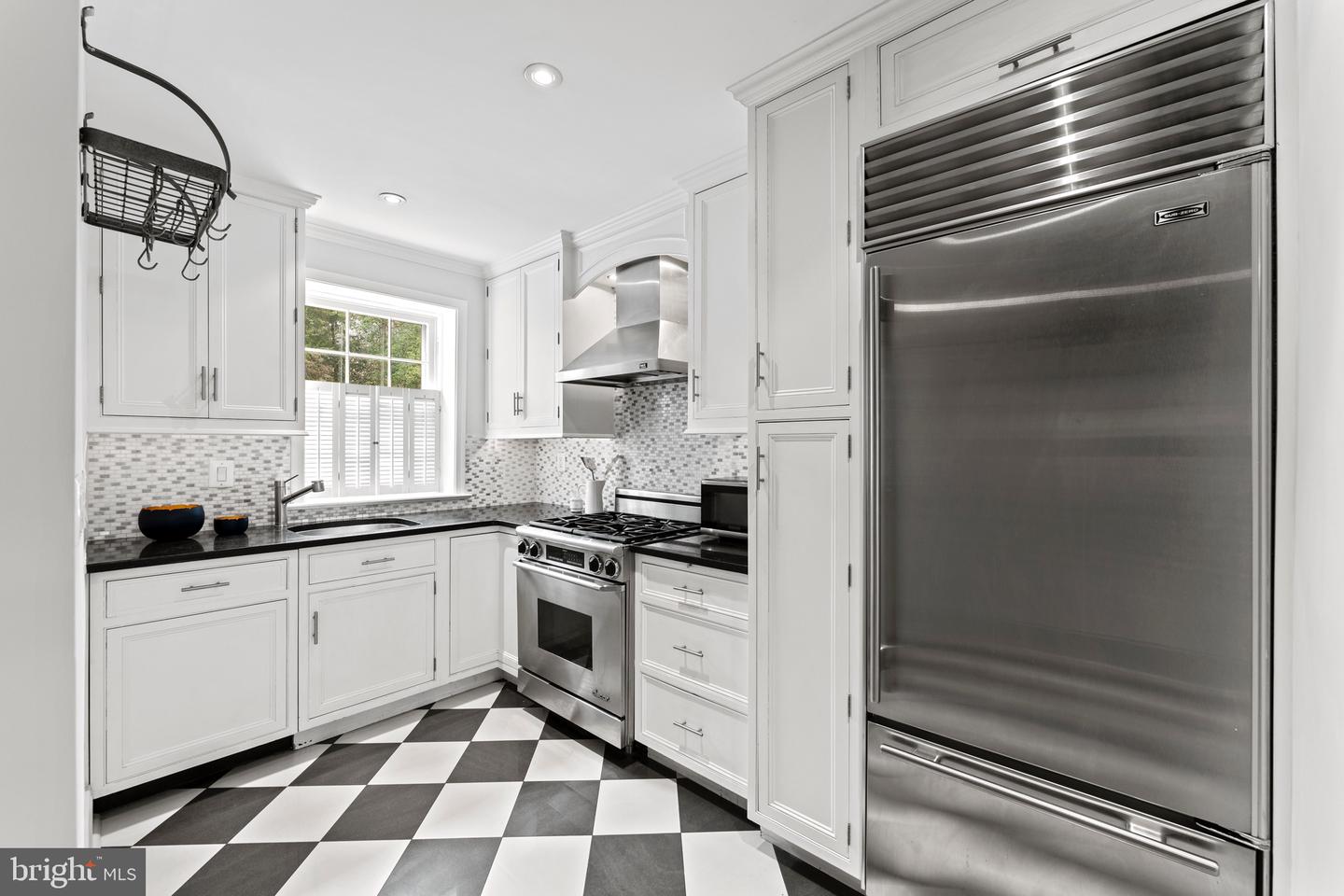 1604 32nd St NW