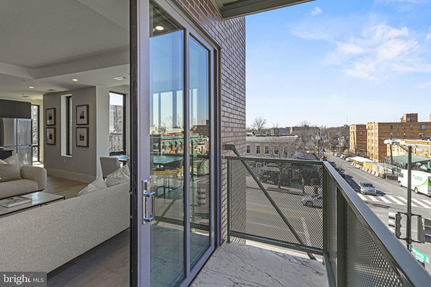 3219 Wisconsin Ave NW #601