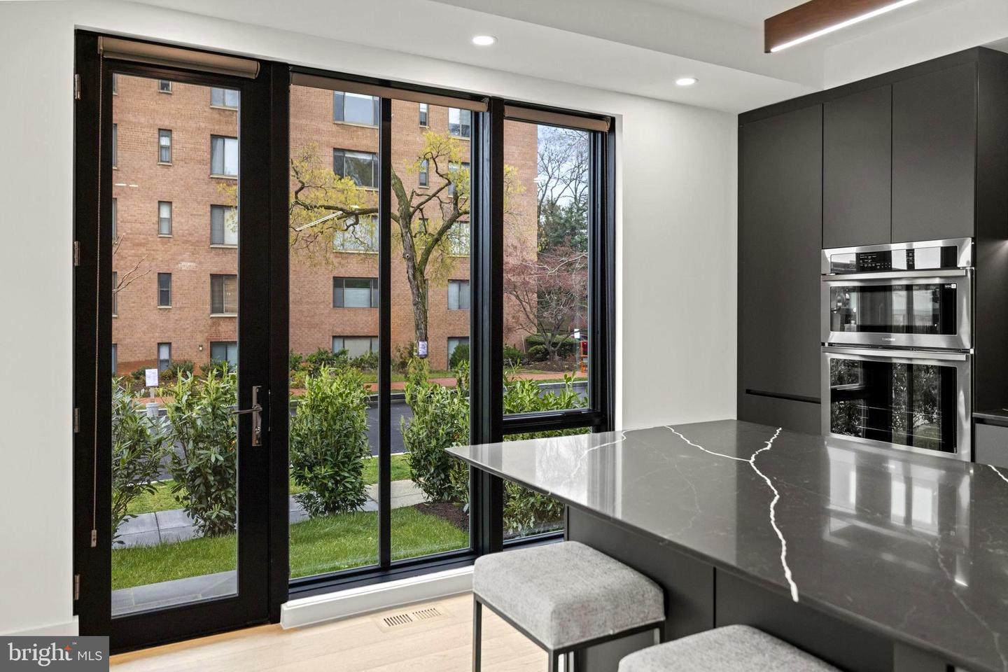 3219 Wisconsin Ave NW #101