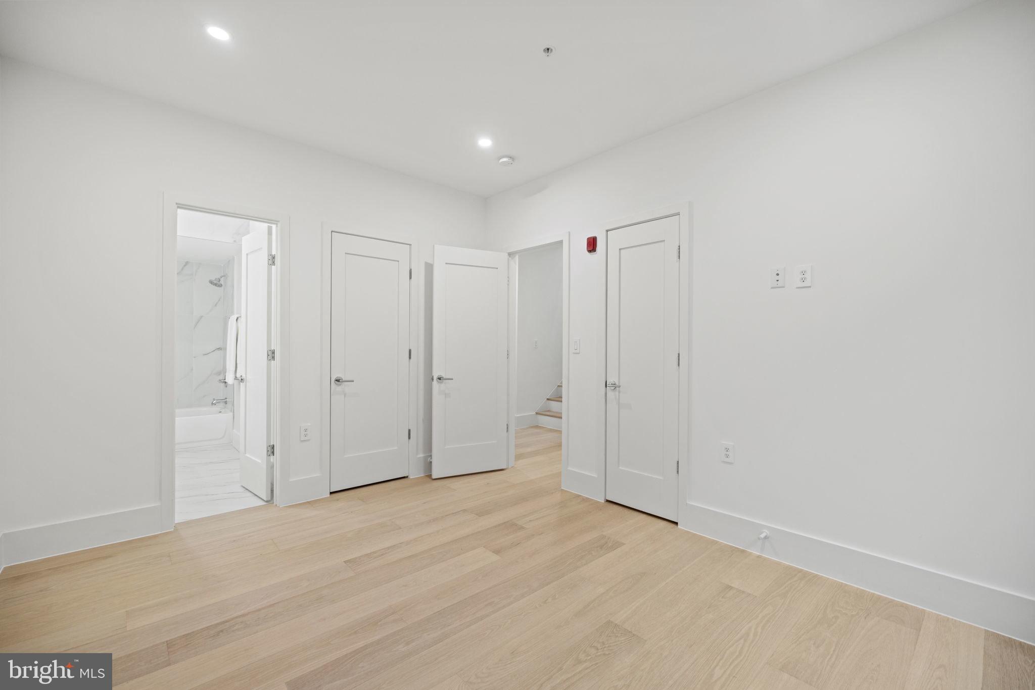 3219 Wisconsin Ave NW #101