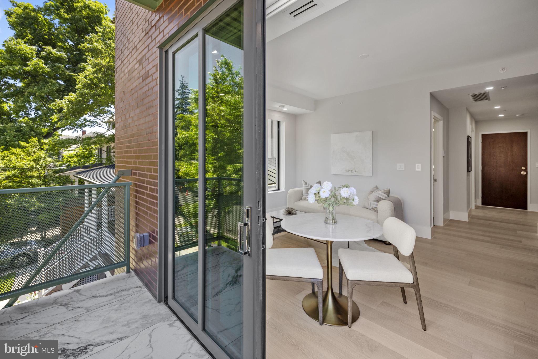 3219 Wisconsin Ave NW #202