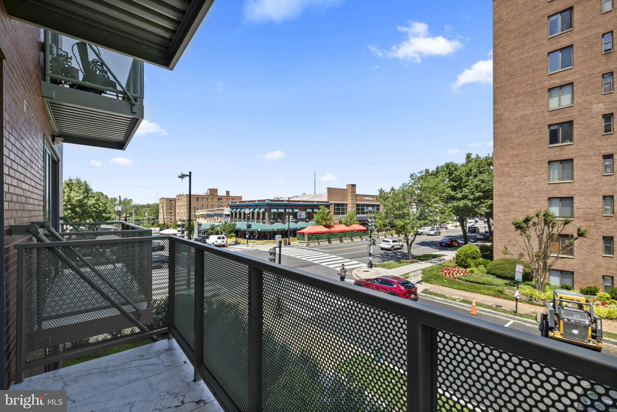 3219 Wisconsin Ave NW #202