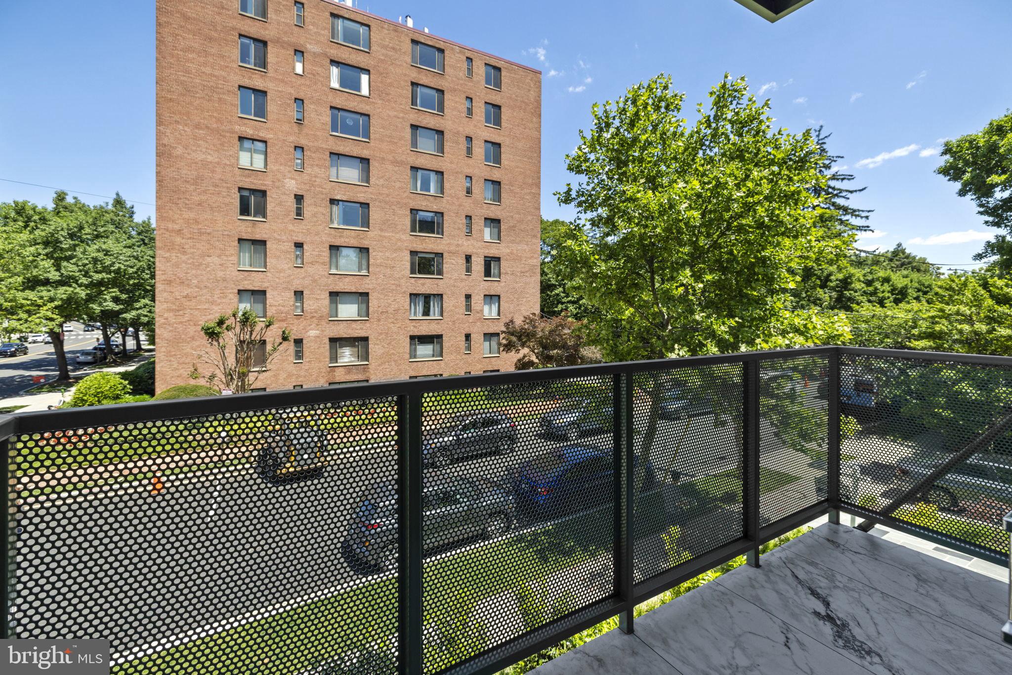 3219 Wisconsin Ave NW #202