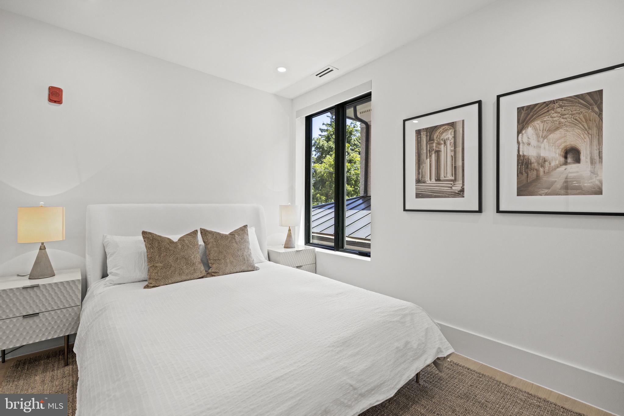 3219 Wisconsin Ave NW #202