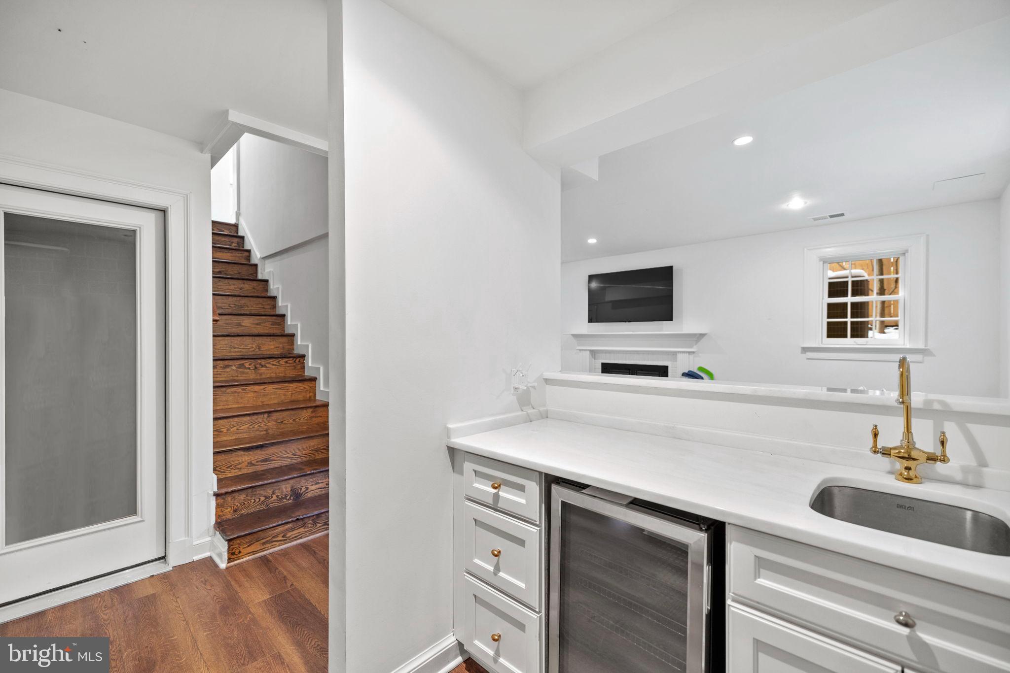 2937 Garfield Ter NW