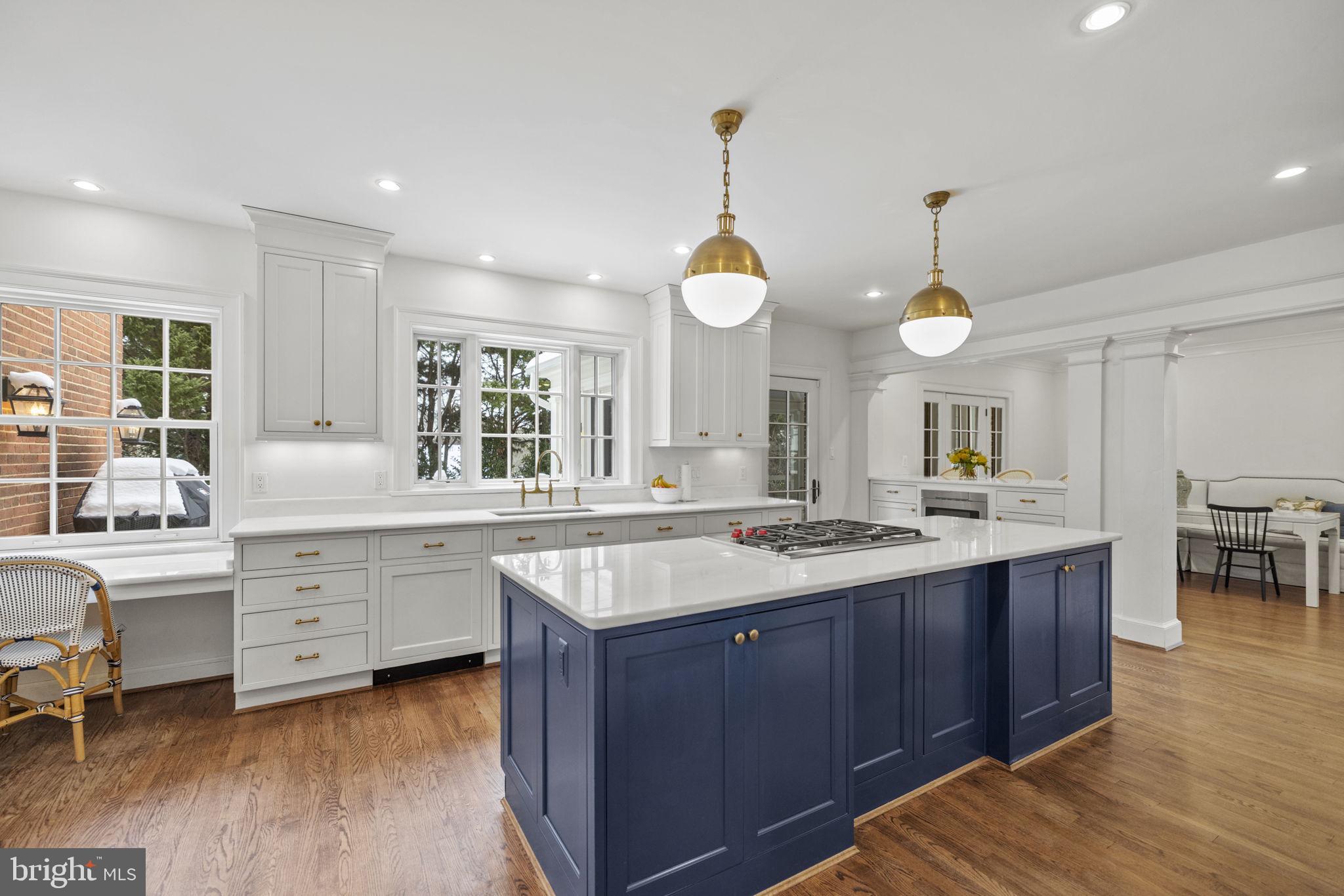 2937 Garfield Ter NW