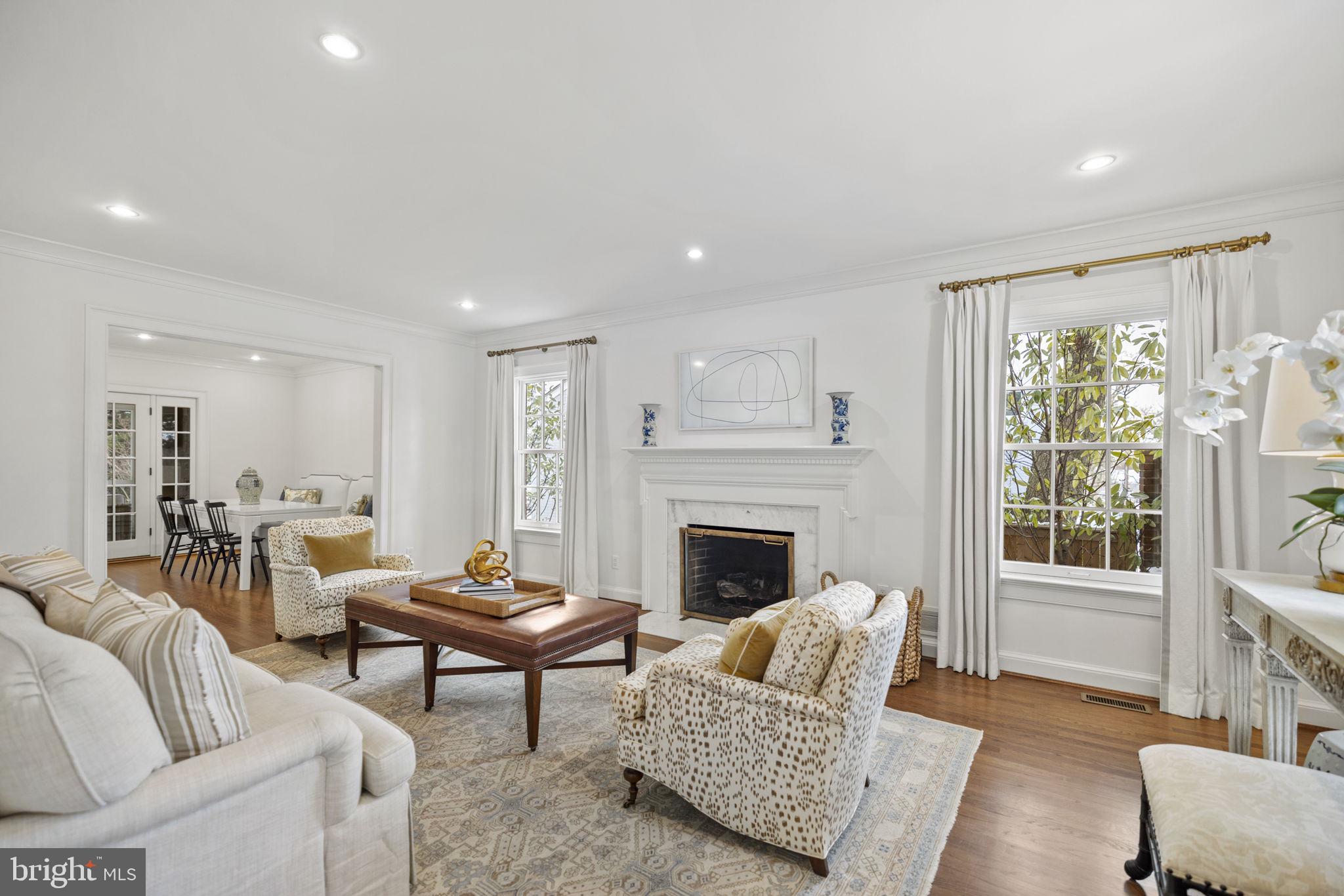 2937 Garfield Ter NW