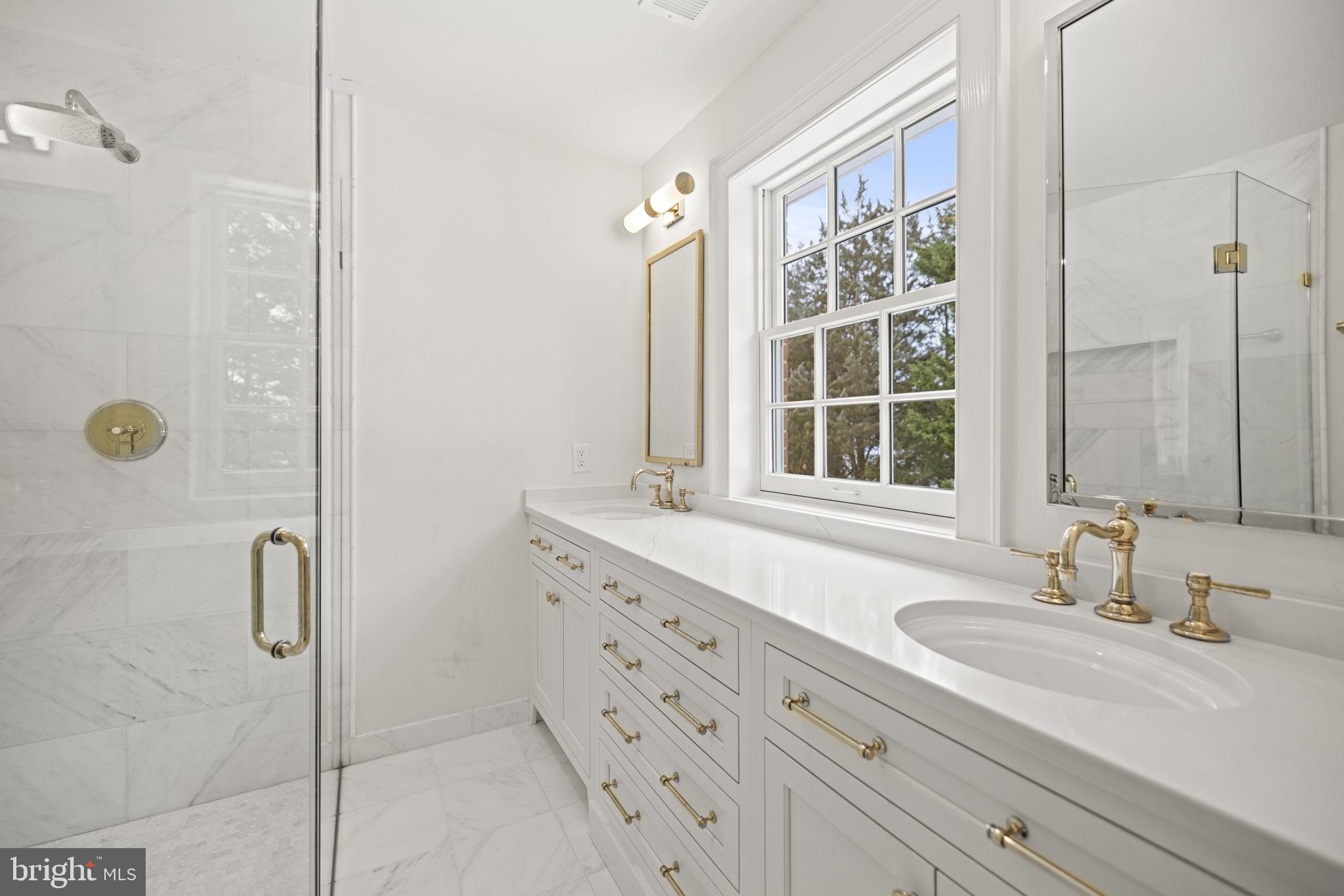 2937 Garfield Ter NW