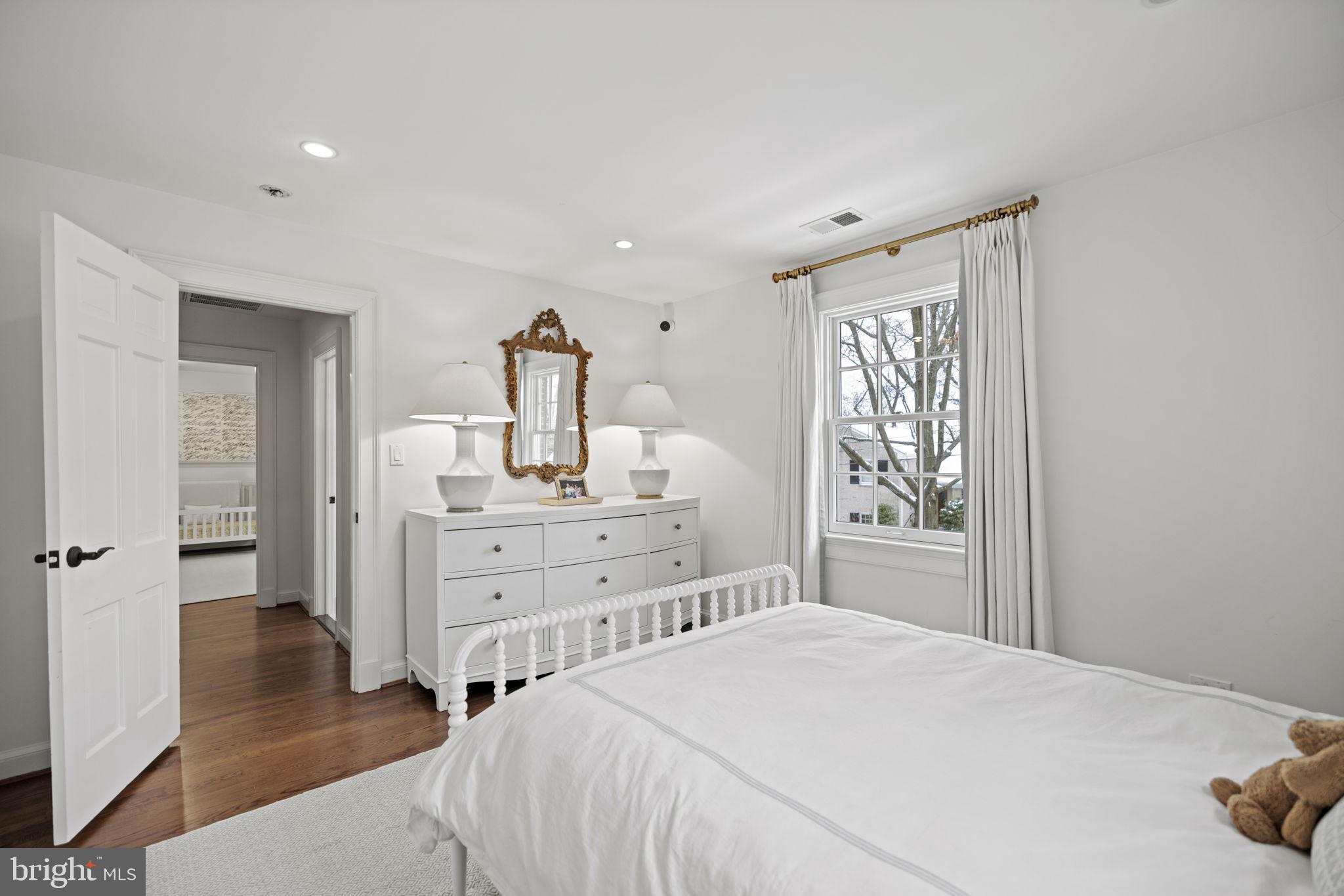 2937 Garfield Ter NW