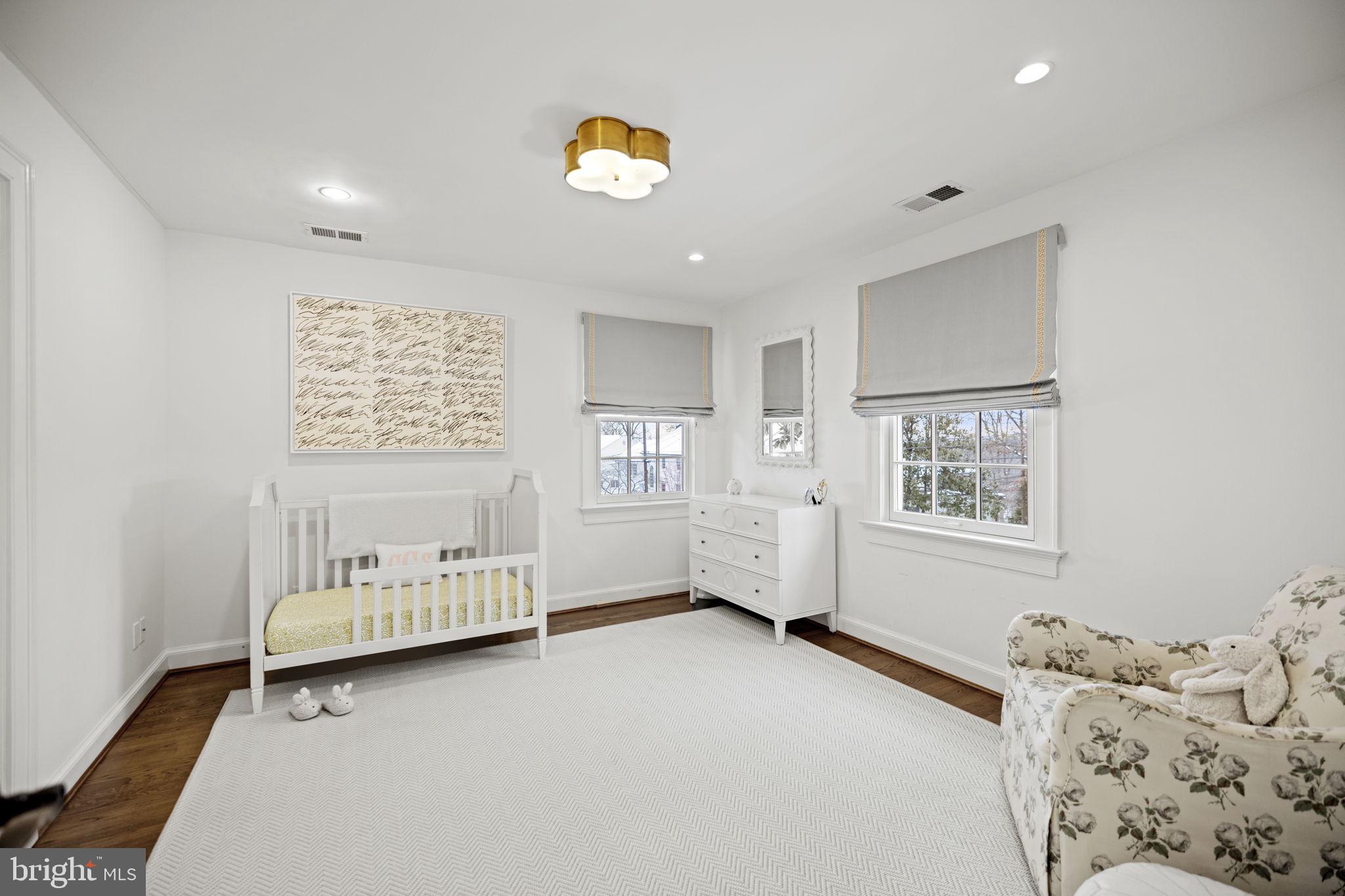 2937 Garfield Ter NW