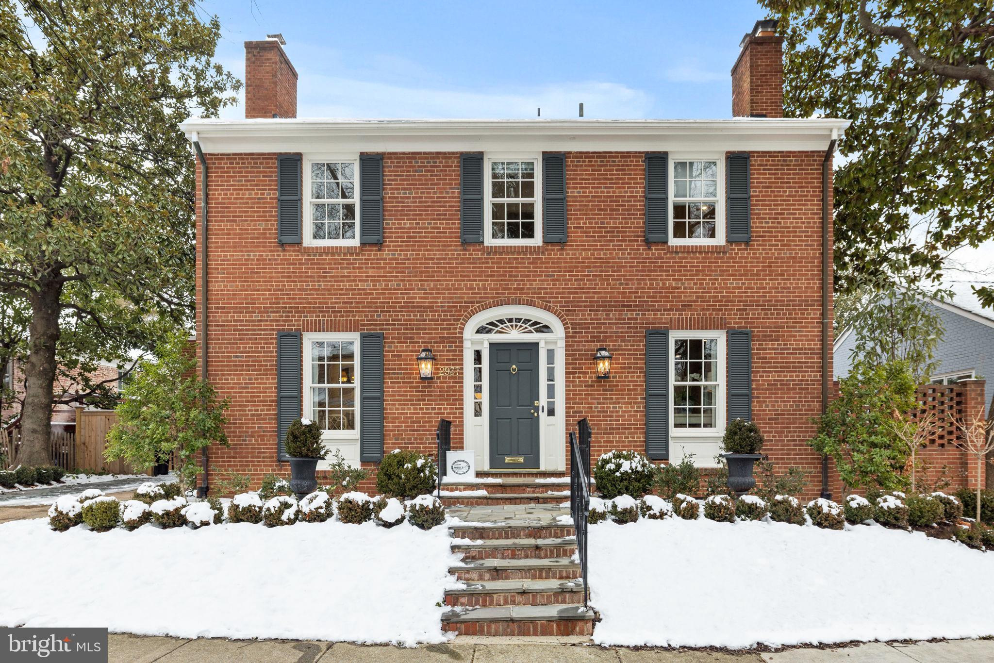 2937 Garfield Ter NW