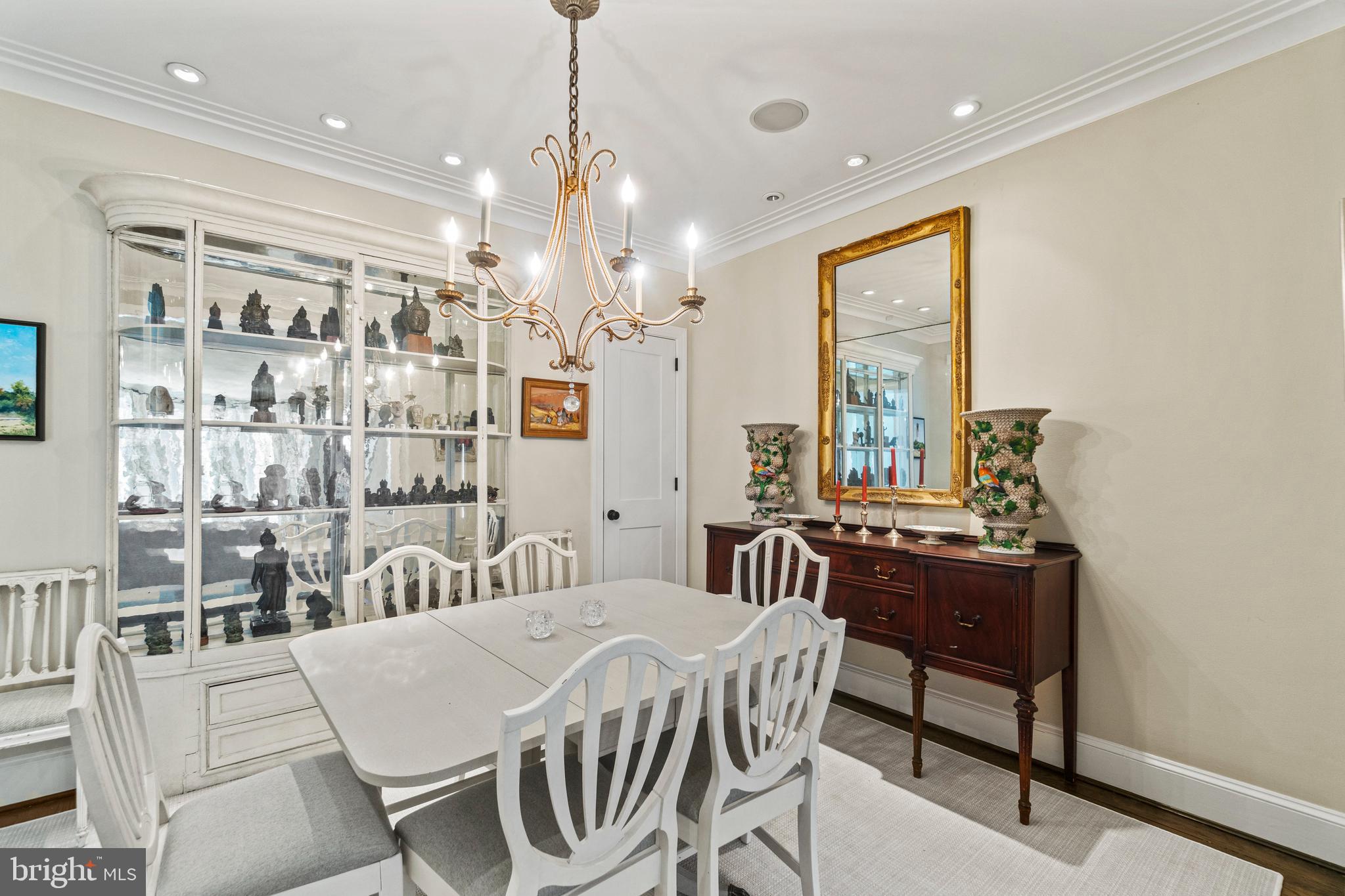 3017 Dumbarton St NW