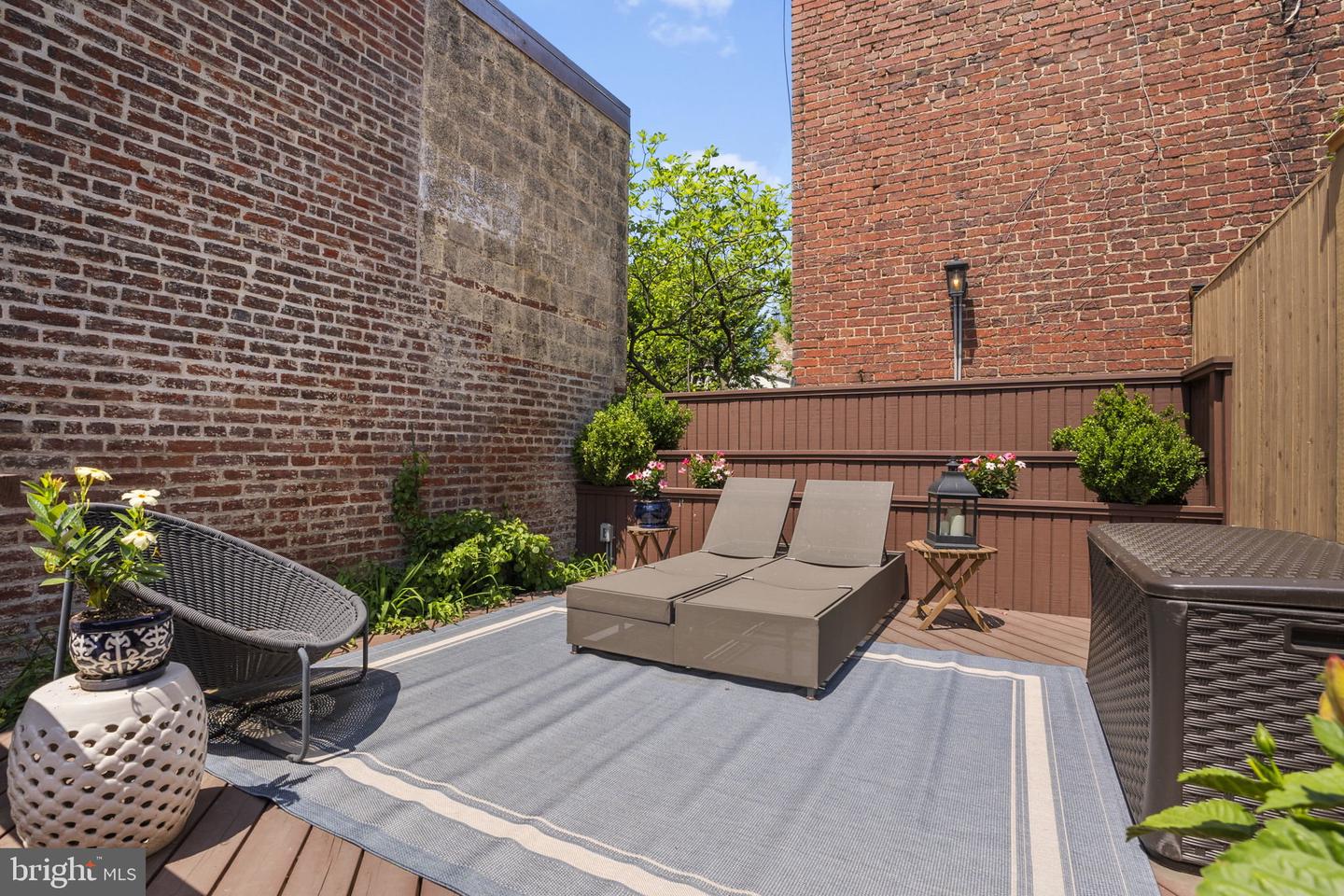 2821 N St NW