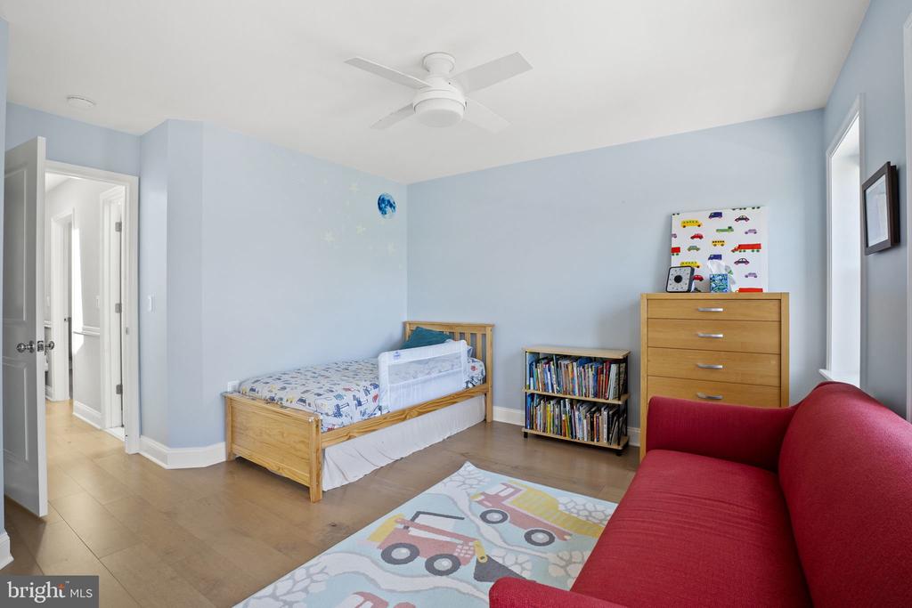 1115 Oates St NE