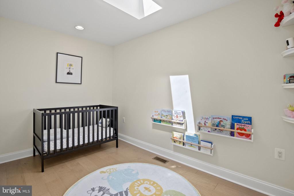 1115 Oates St NE