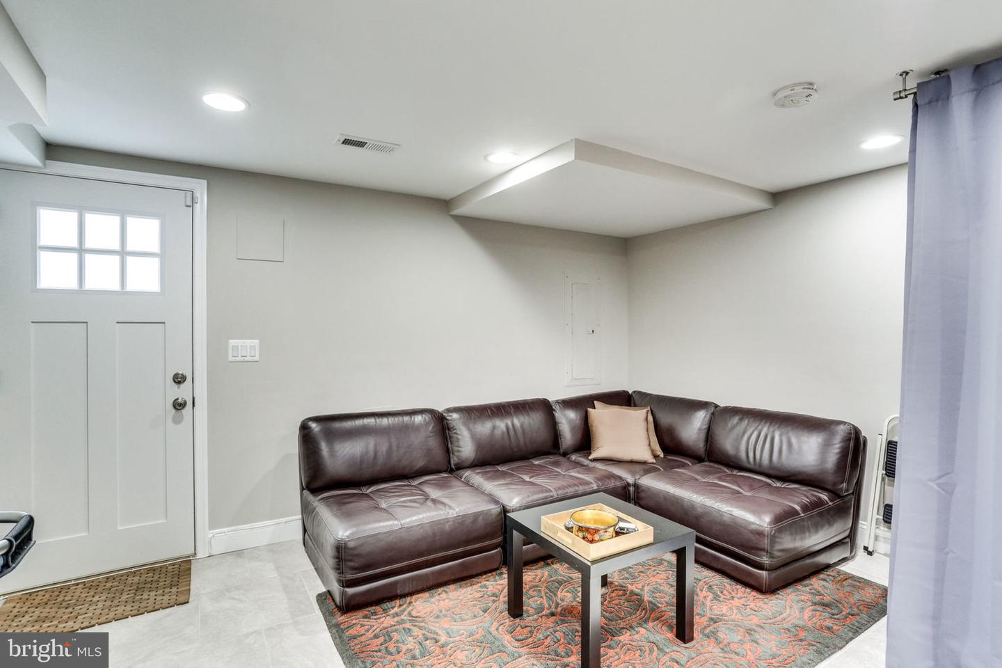 1115 Oates St NE