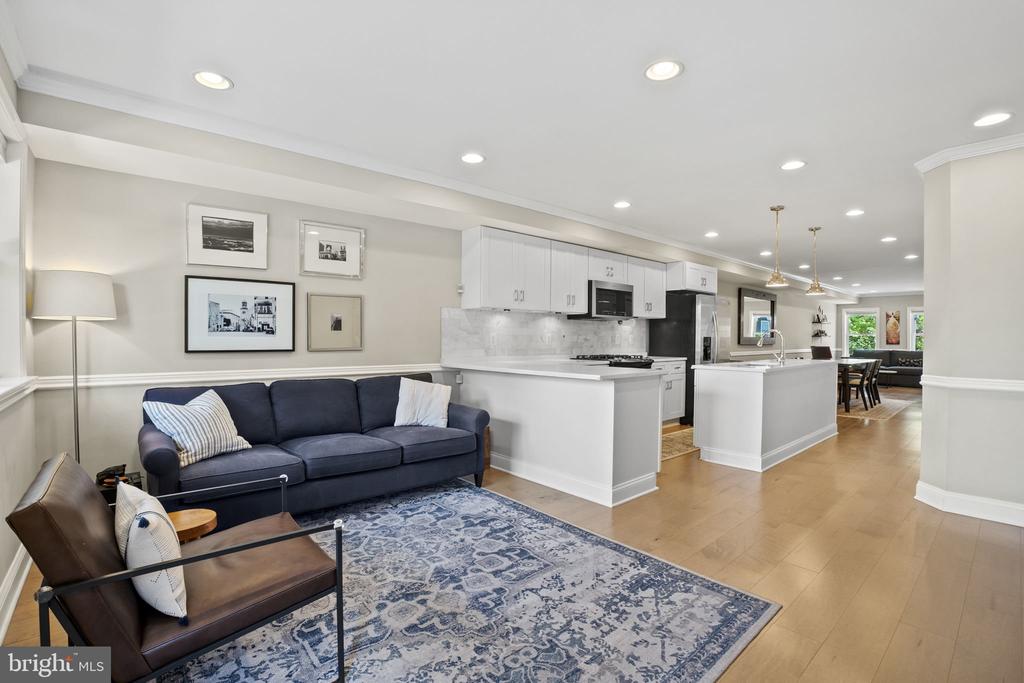 1115 Oates St NE