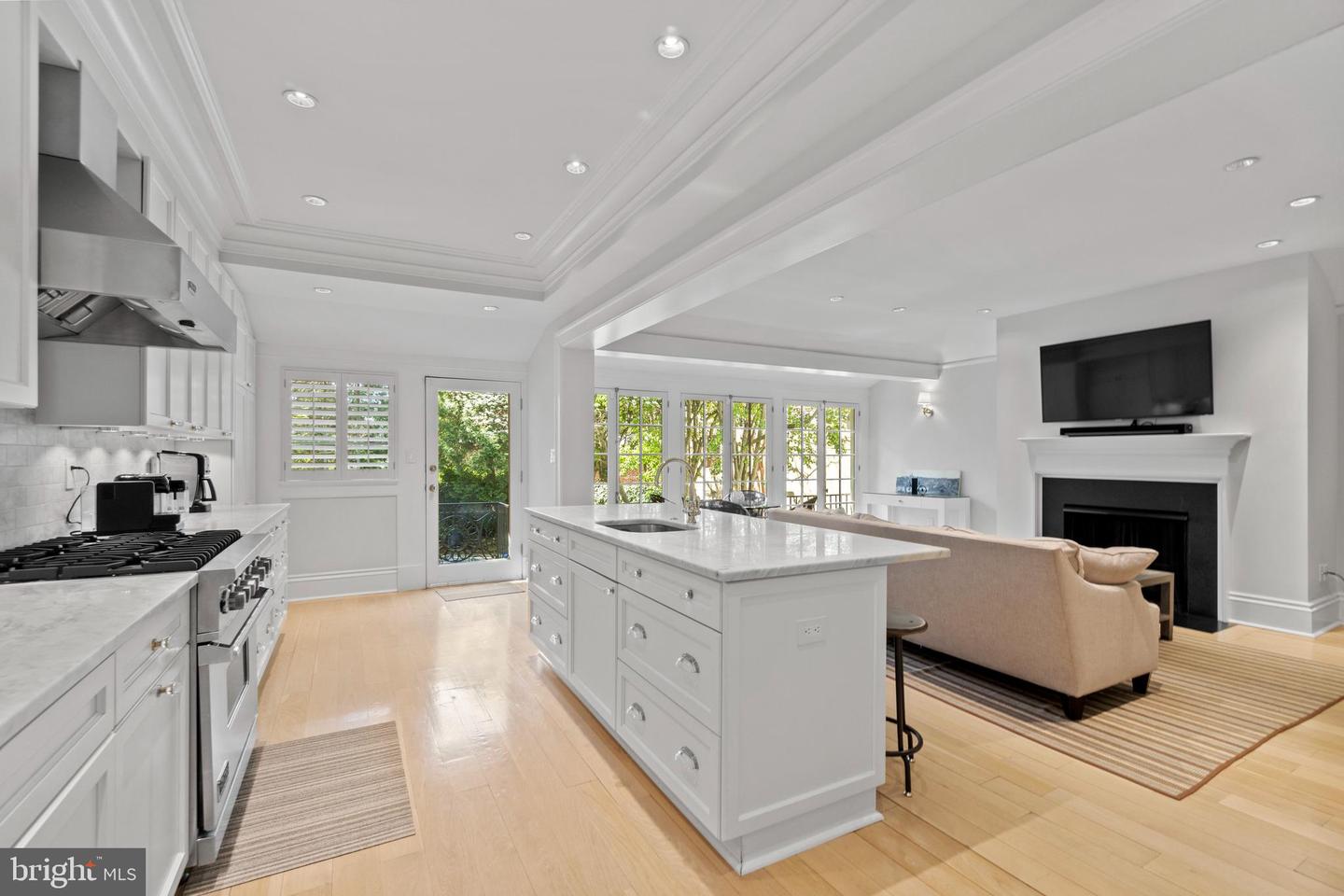 3310 P St NW