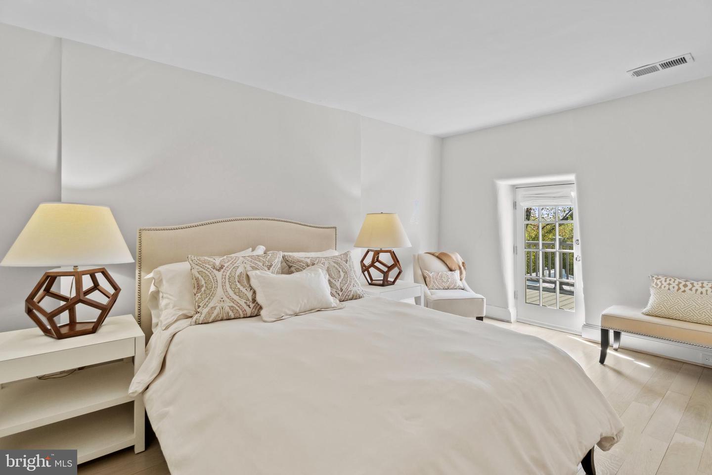 3310 P St NW