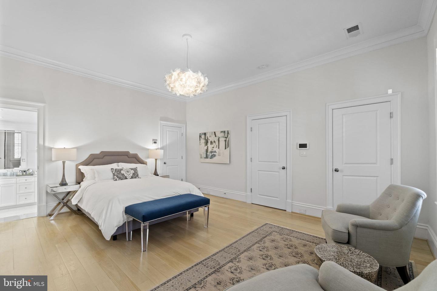 3310 P St NW