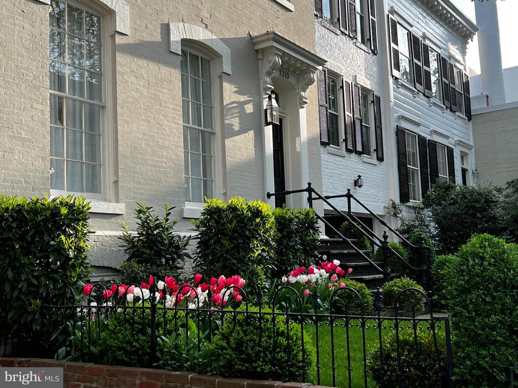 3310 P St NW