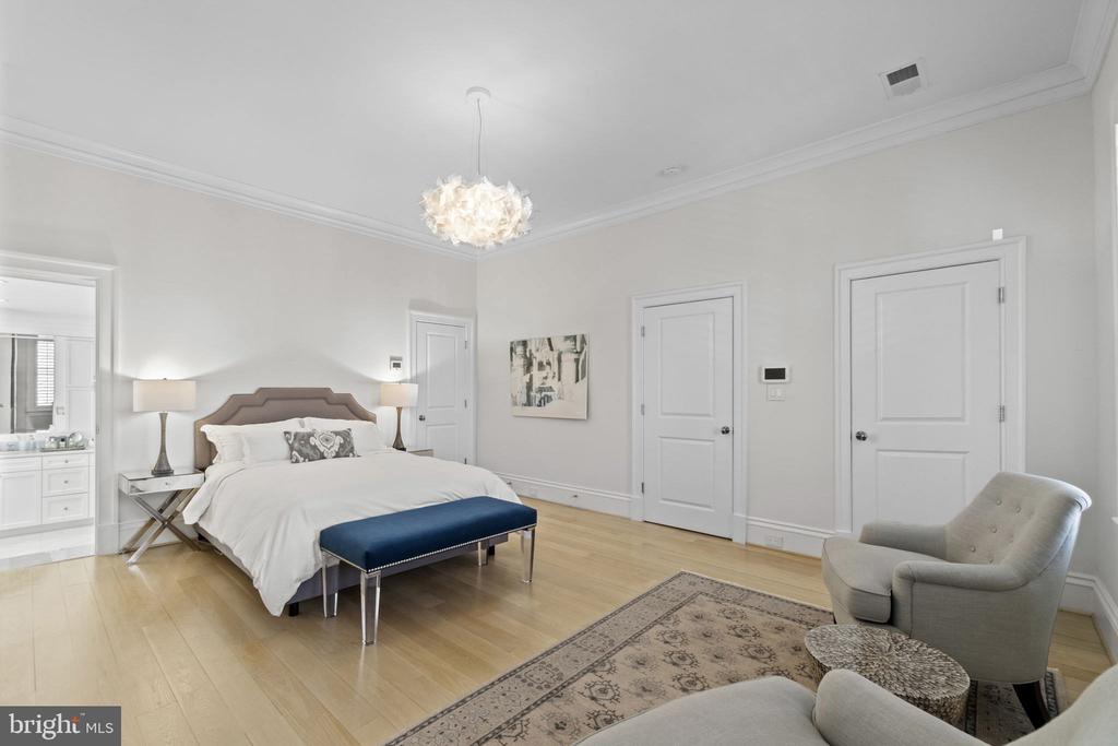 3310 P St NW