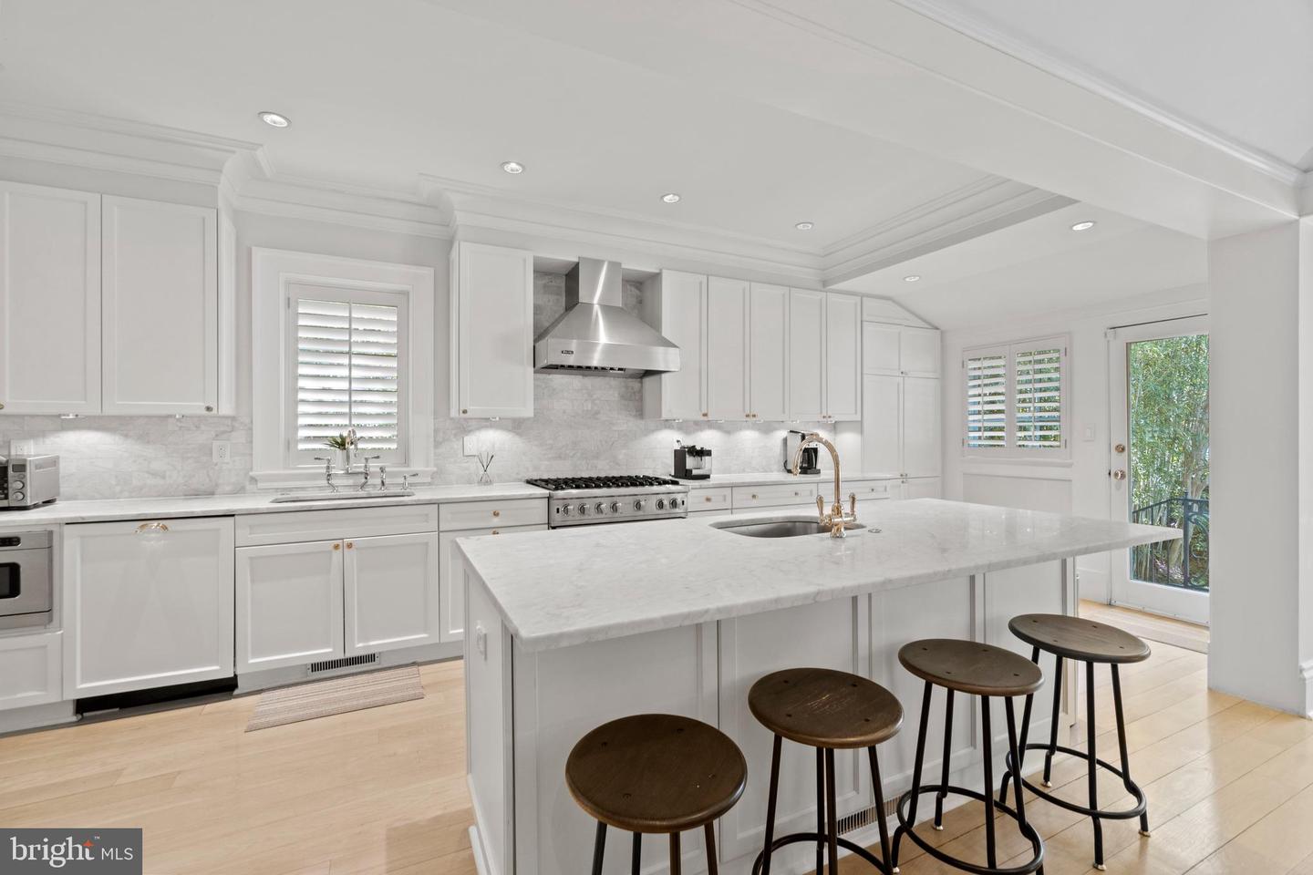 3310 P St NW