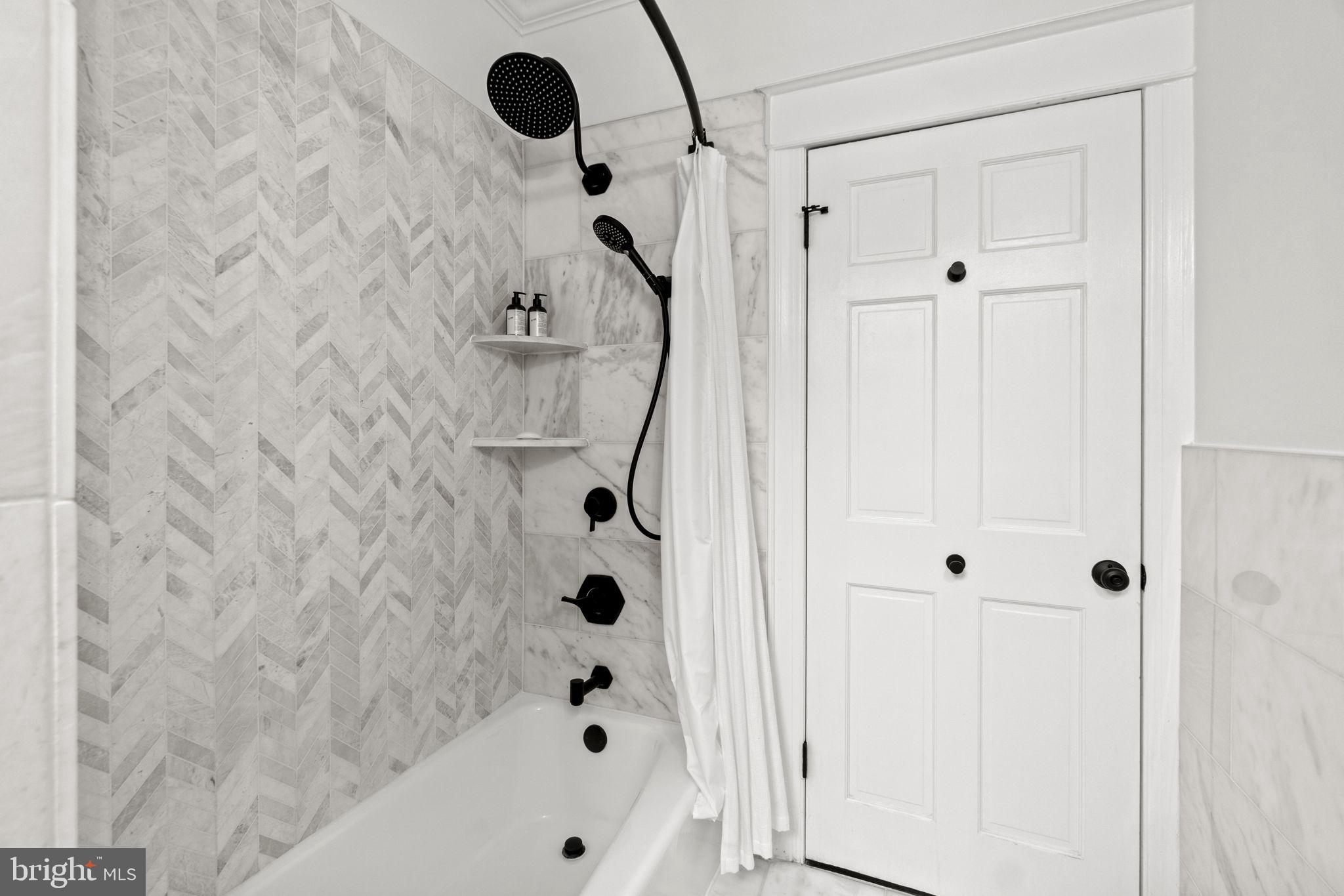 3025 Cambridge Pl NW