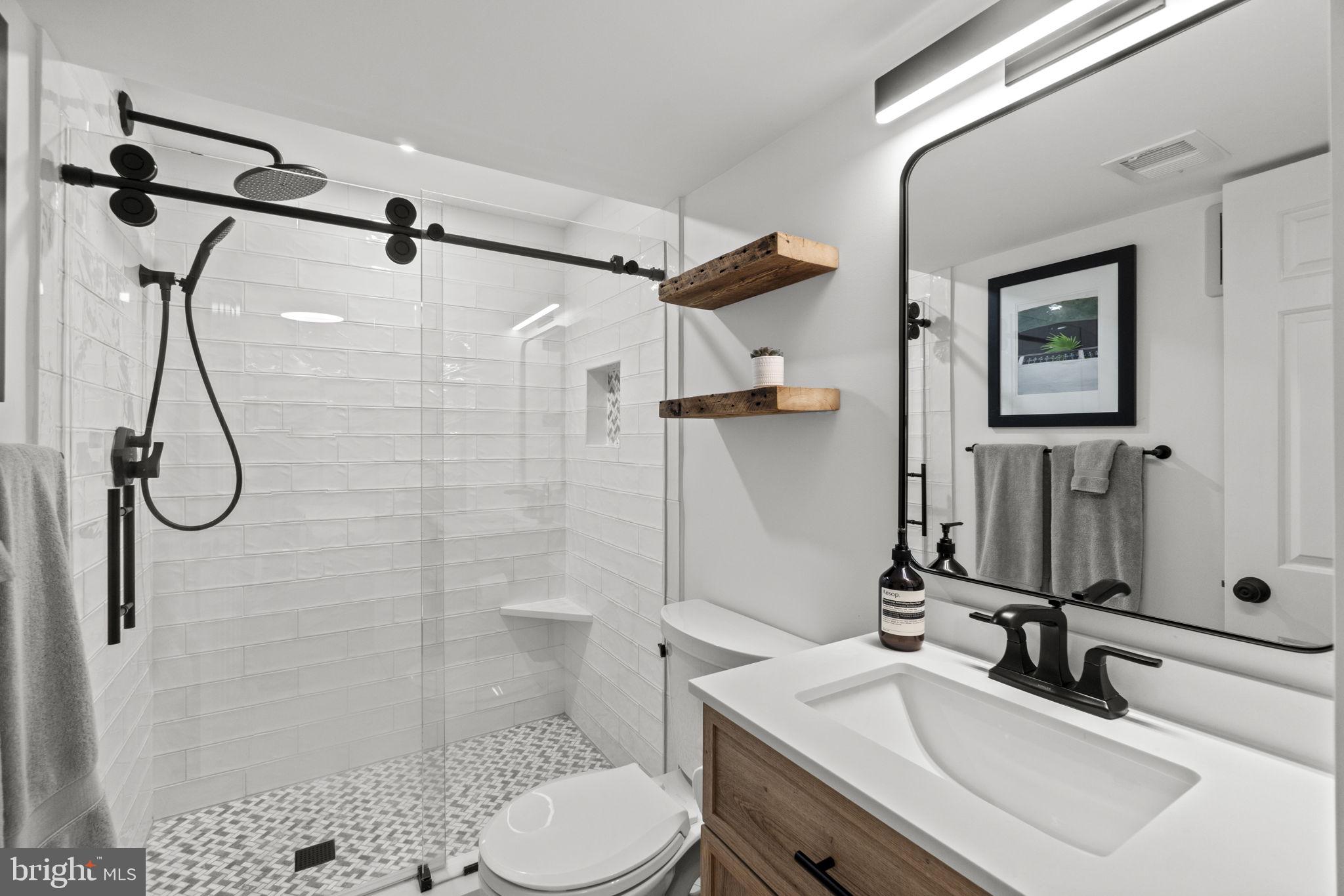 3025 Cambridge Pl NW