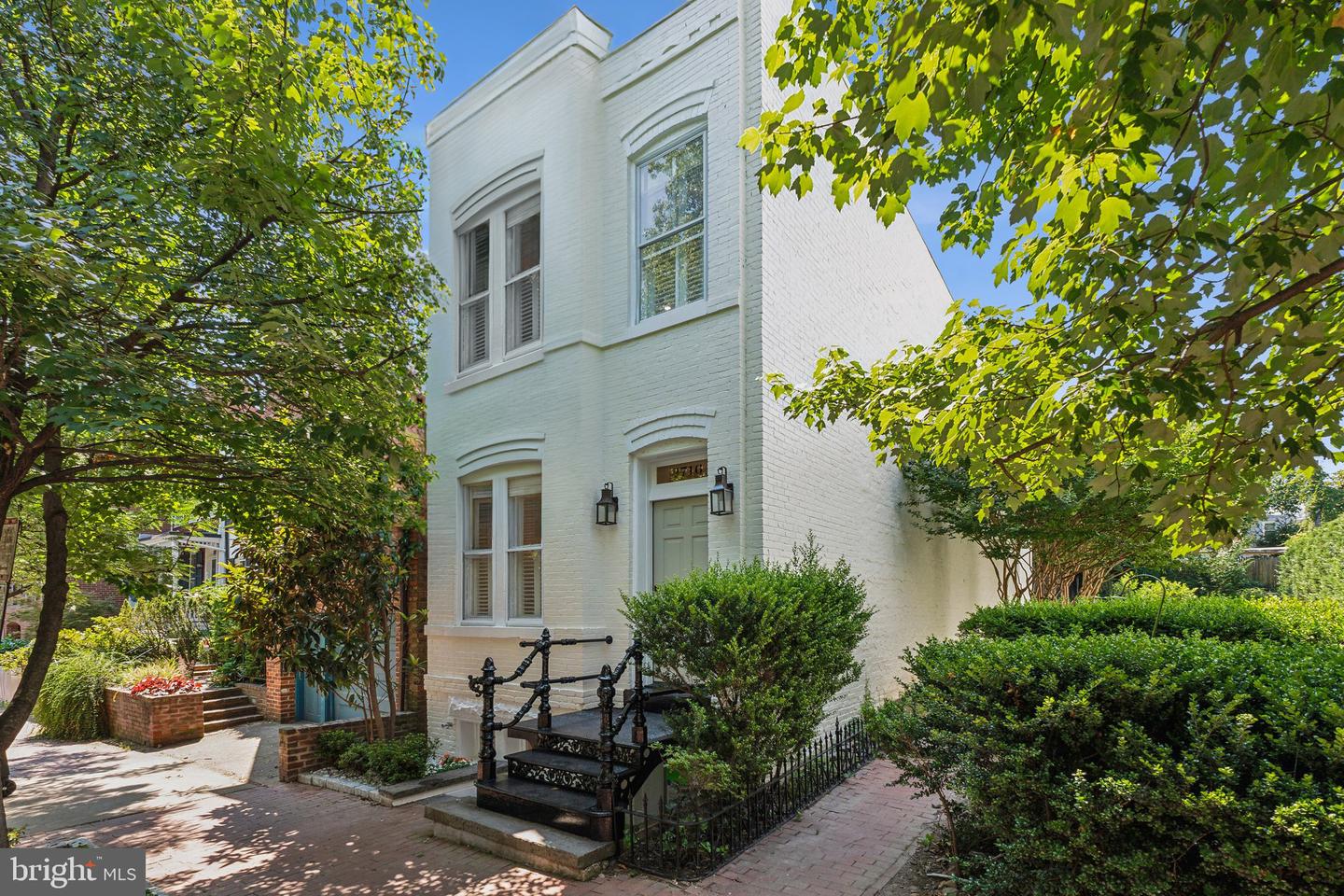 2716 O St NW