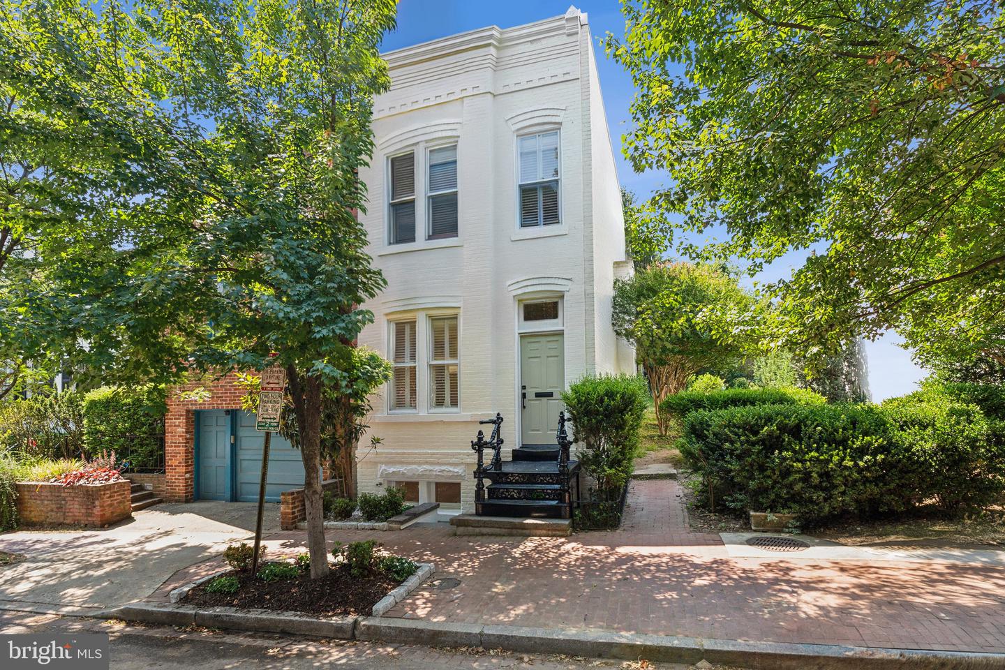 2716 O St NW