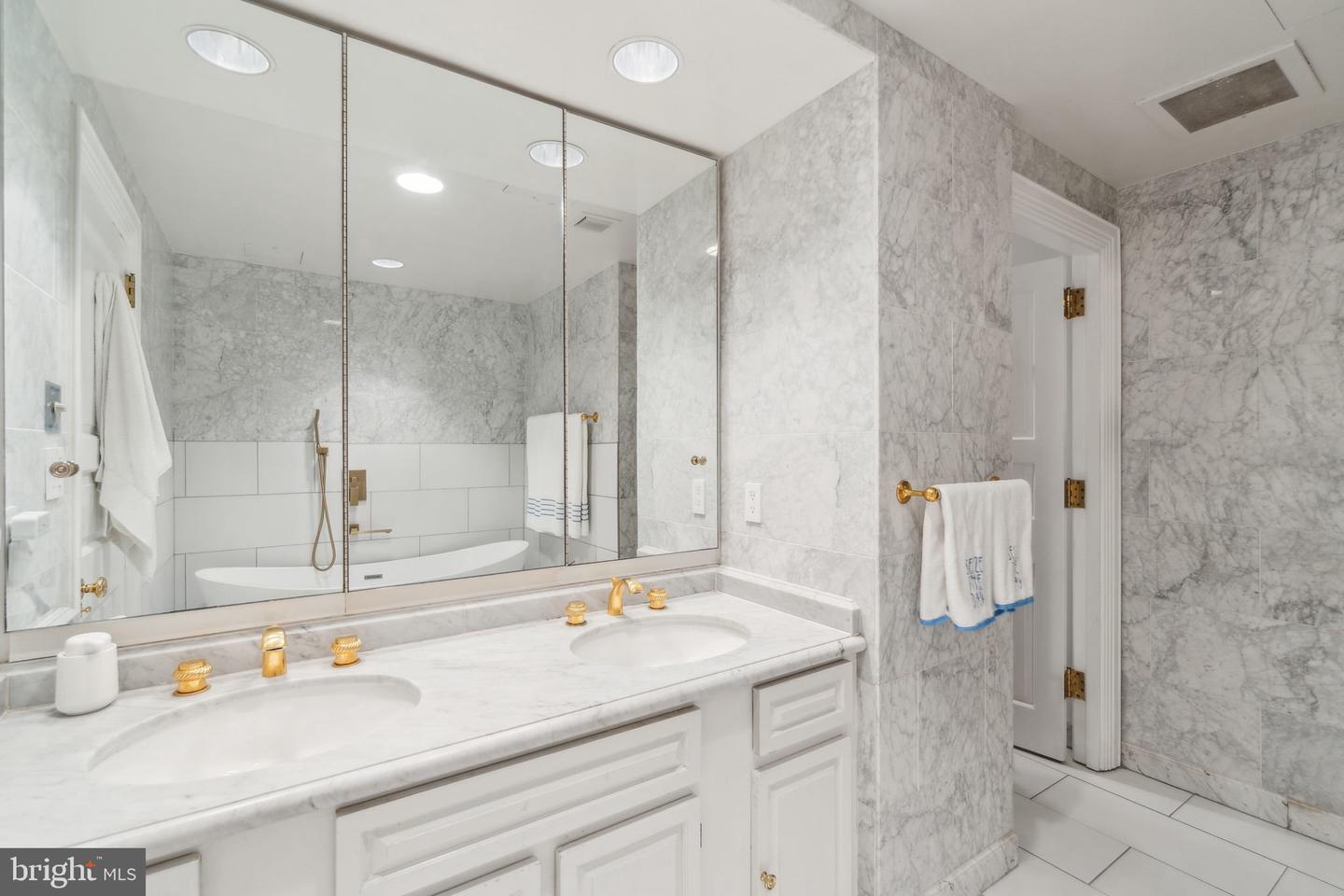 3030 K St NW #203