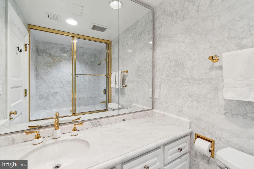 3030 K St NW #203
