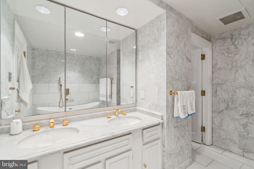 3030 K St NW #203