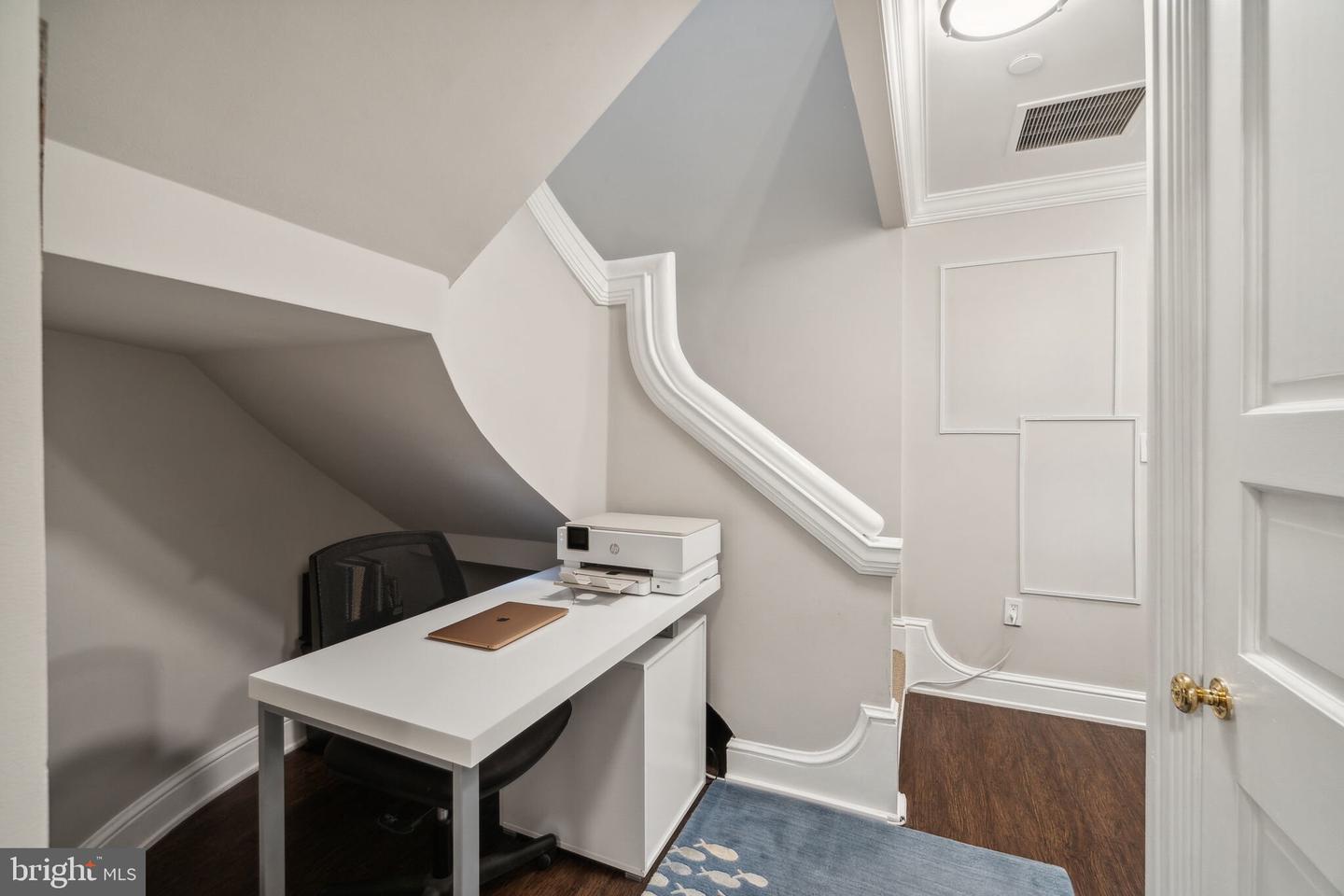 3030 K St NW #203