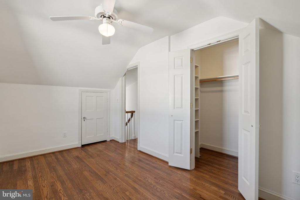 1621 34th St NW