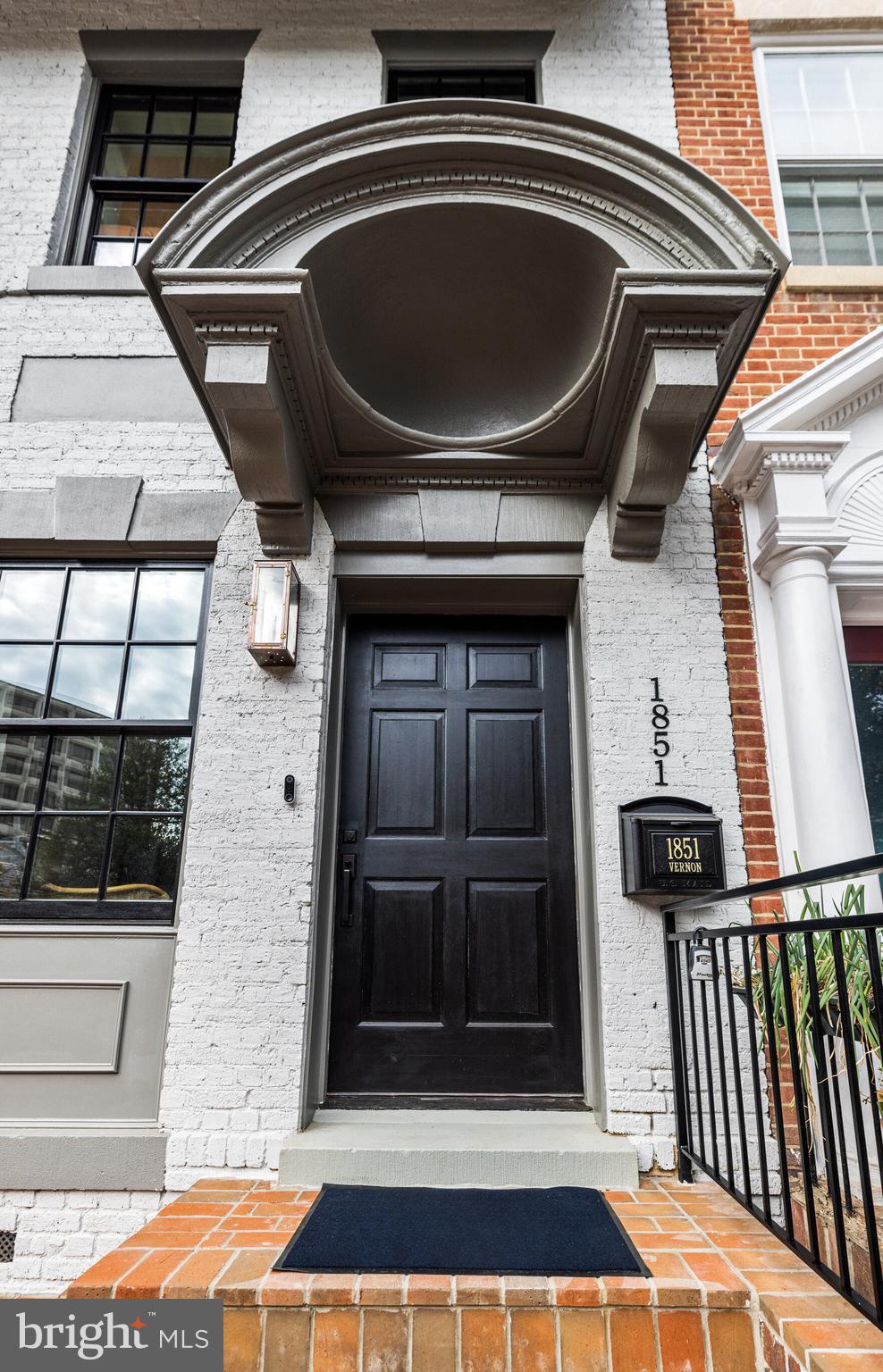 1851 Vernon St NW