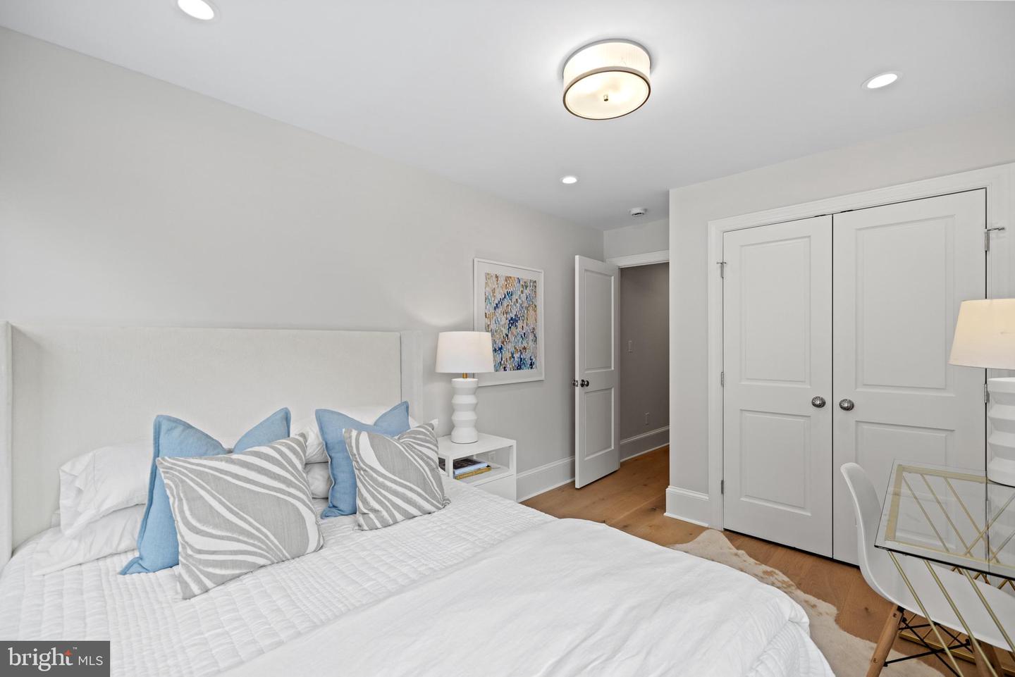 1851 Vernon St NW