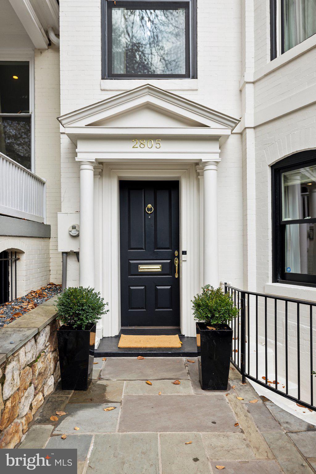 2805 Q St NW