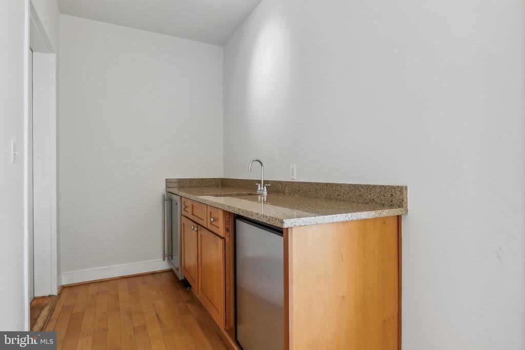 1425 Rhode Island Ave NW #Ph1